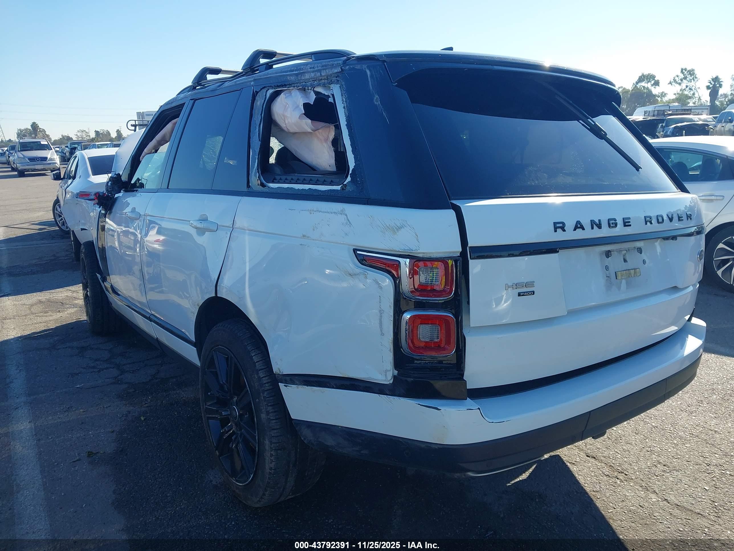 LAND ROVER image 3