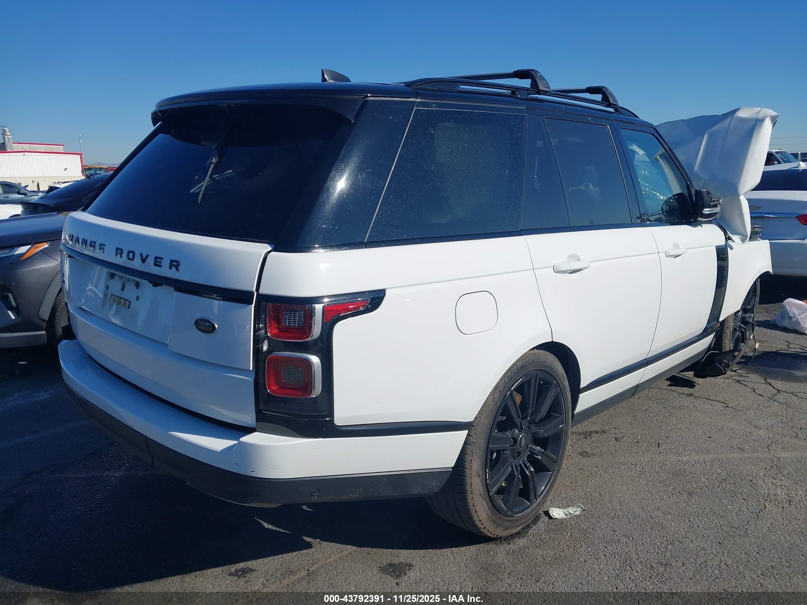 LAND ROVER image 4