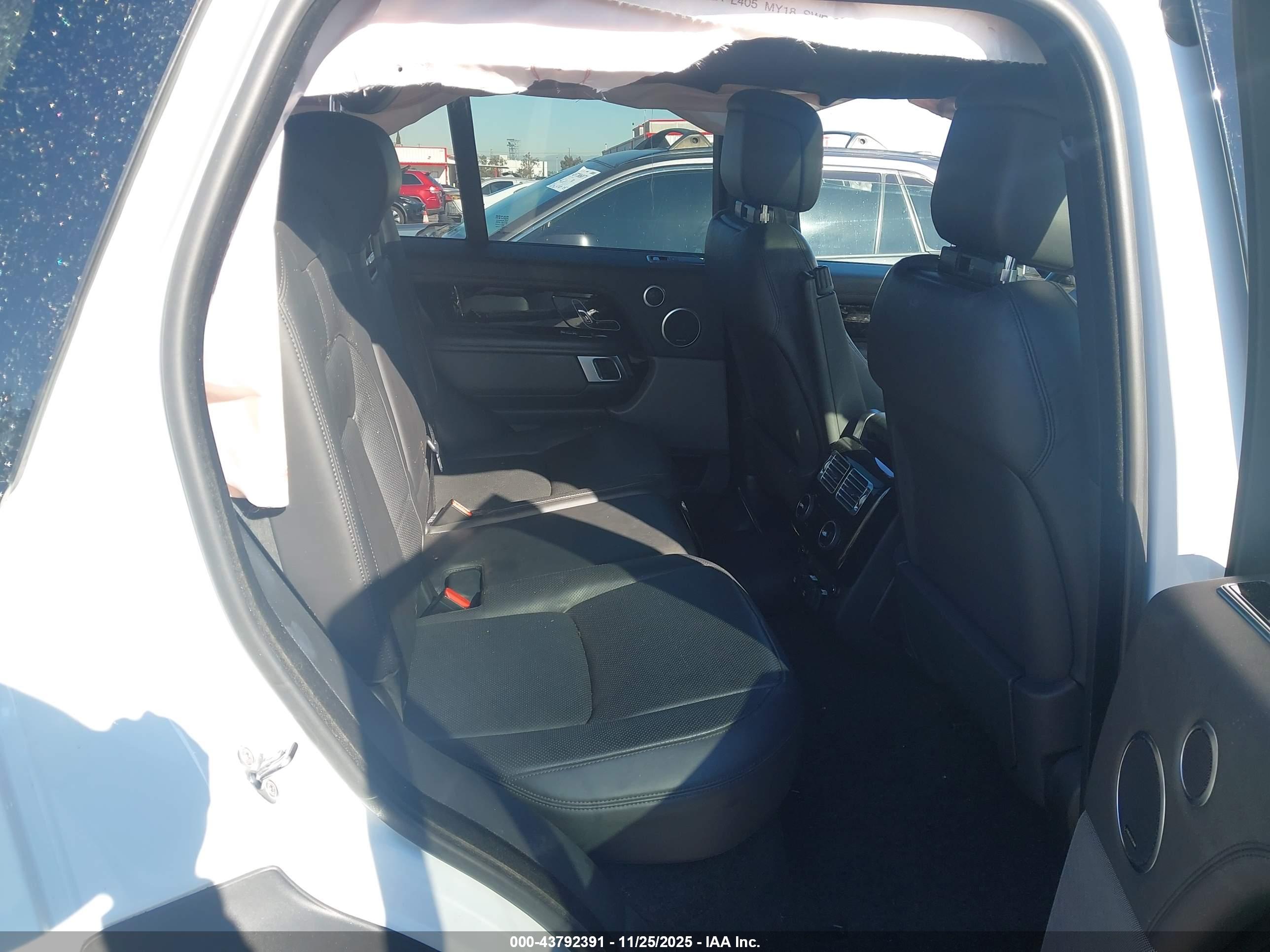 LAND ROVER image 8