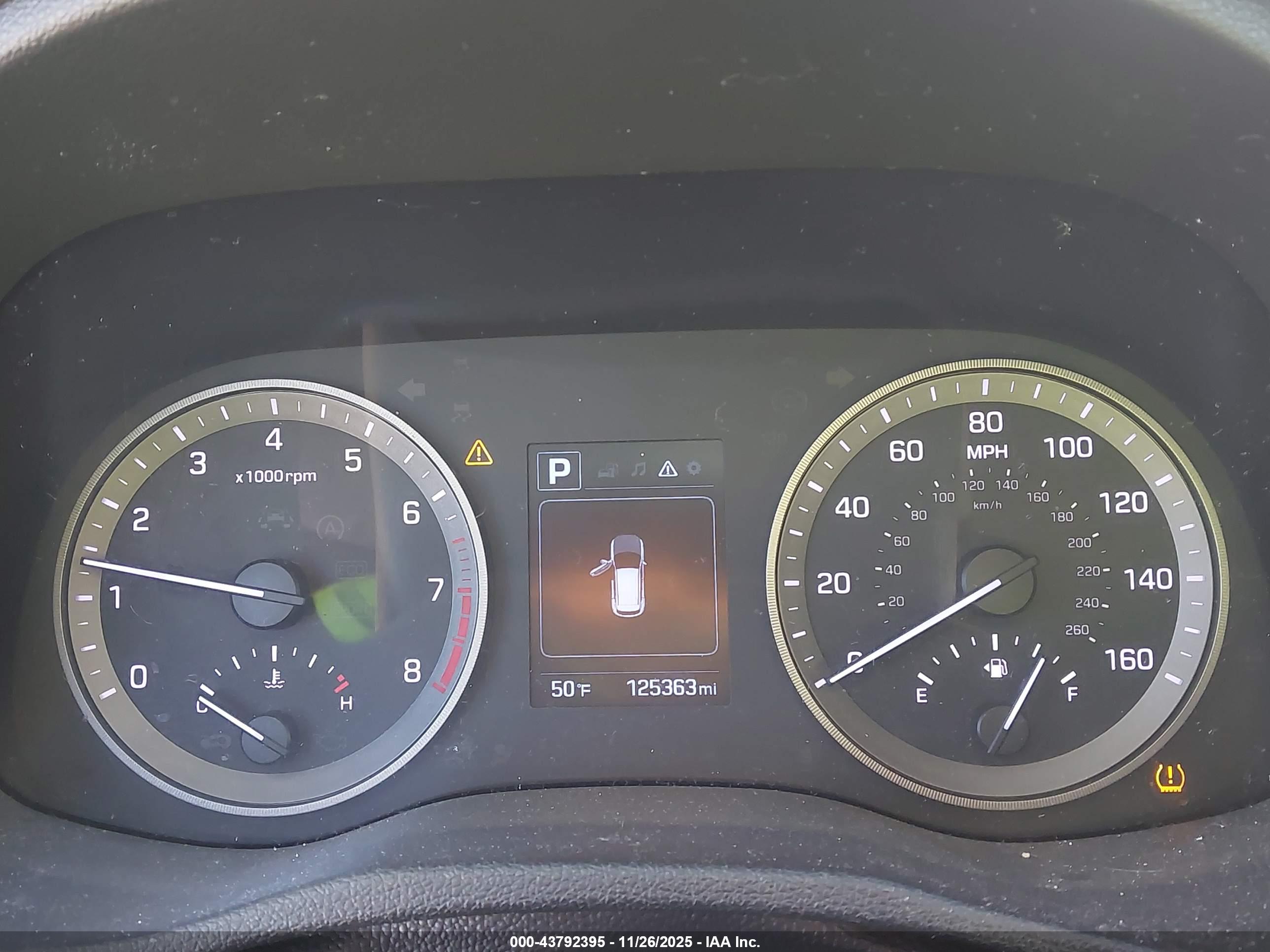 HYUNDAI TUCSON image 7