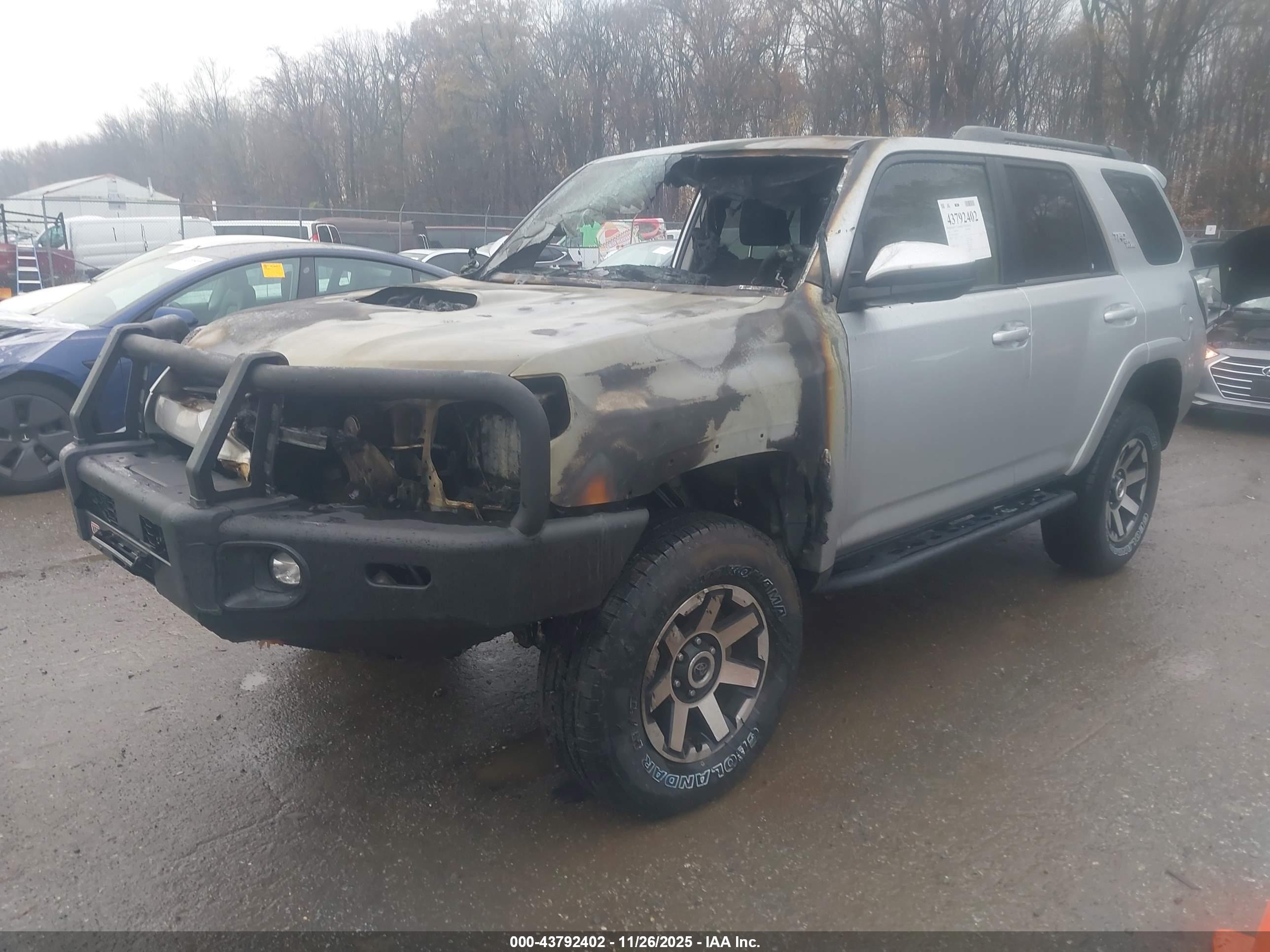 TOYOTA 4RUNNER image 2