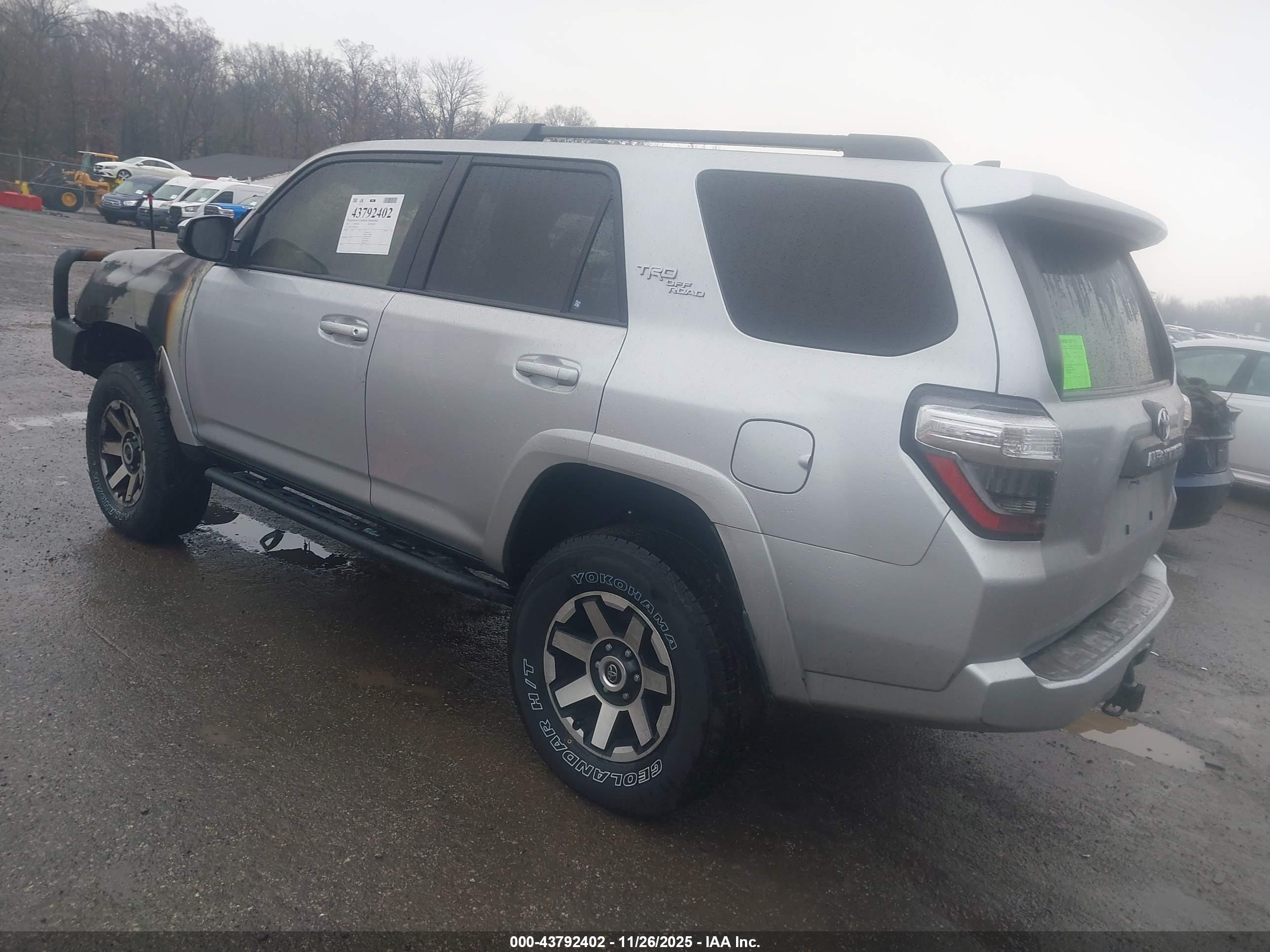 TOYOTA 4RUNNER image 3