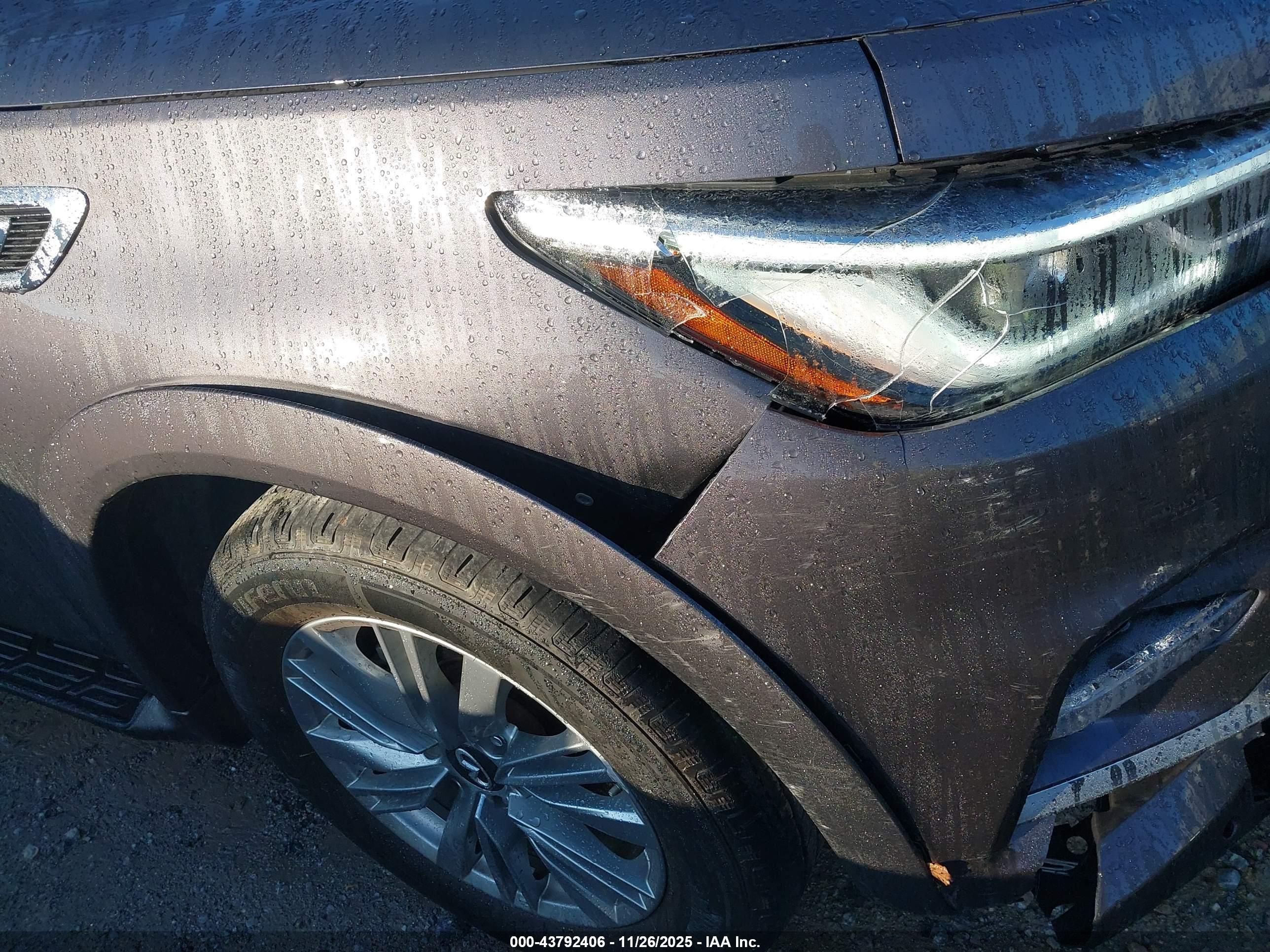INFINITI QX80 image 6