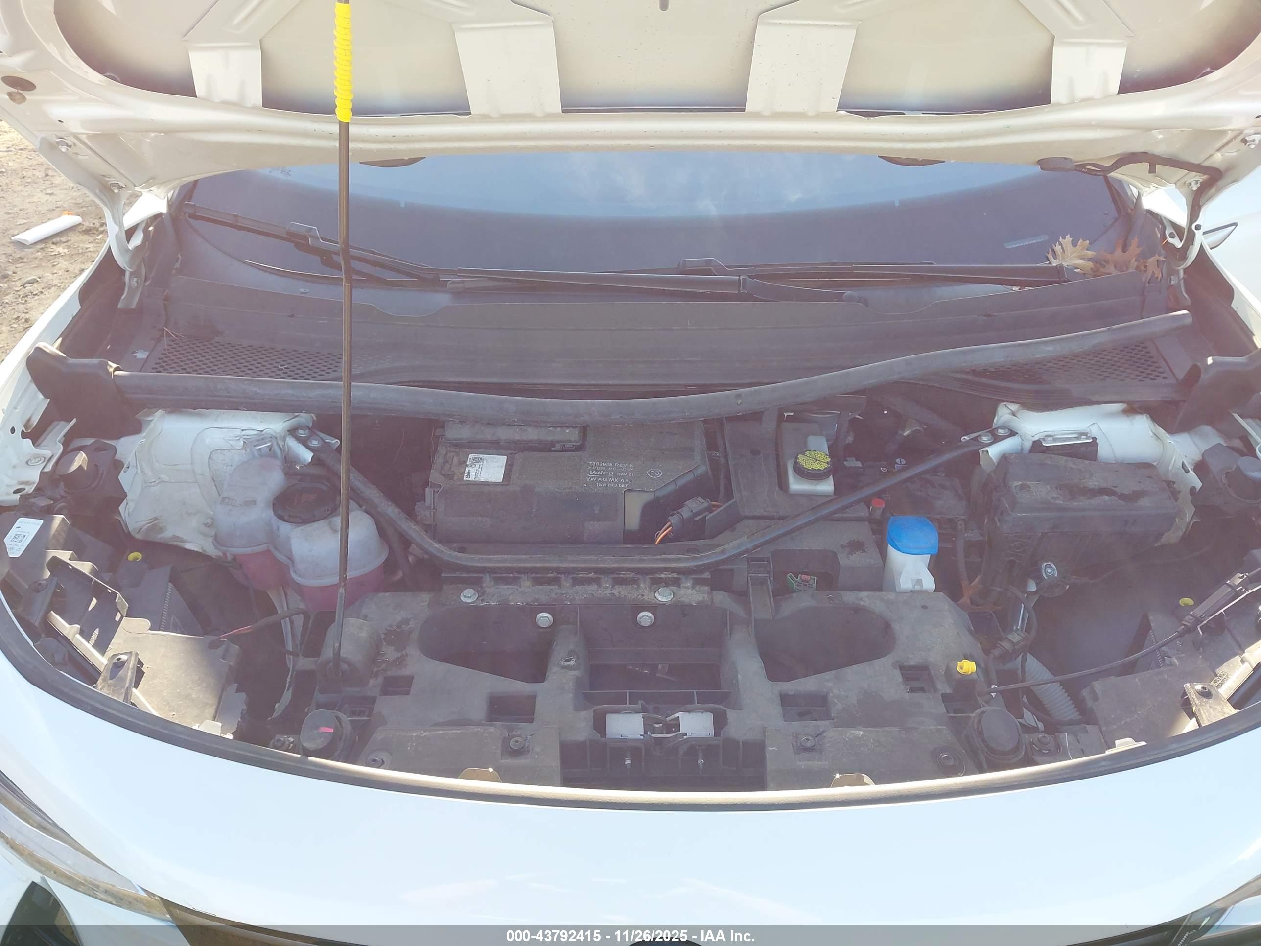 VOLKSWAGEN ID.4 image 10