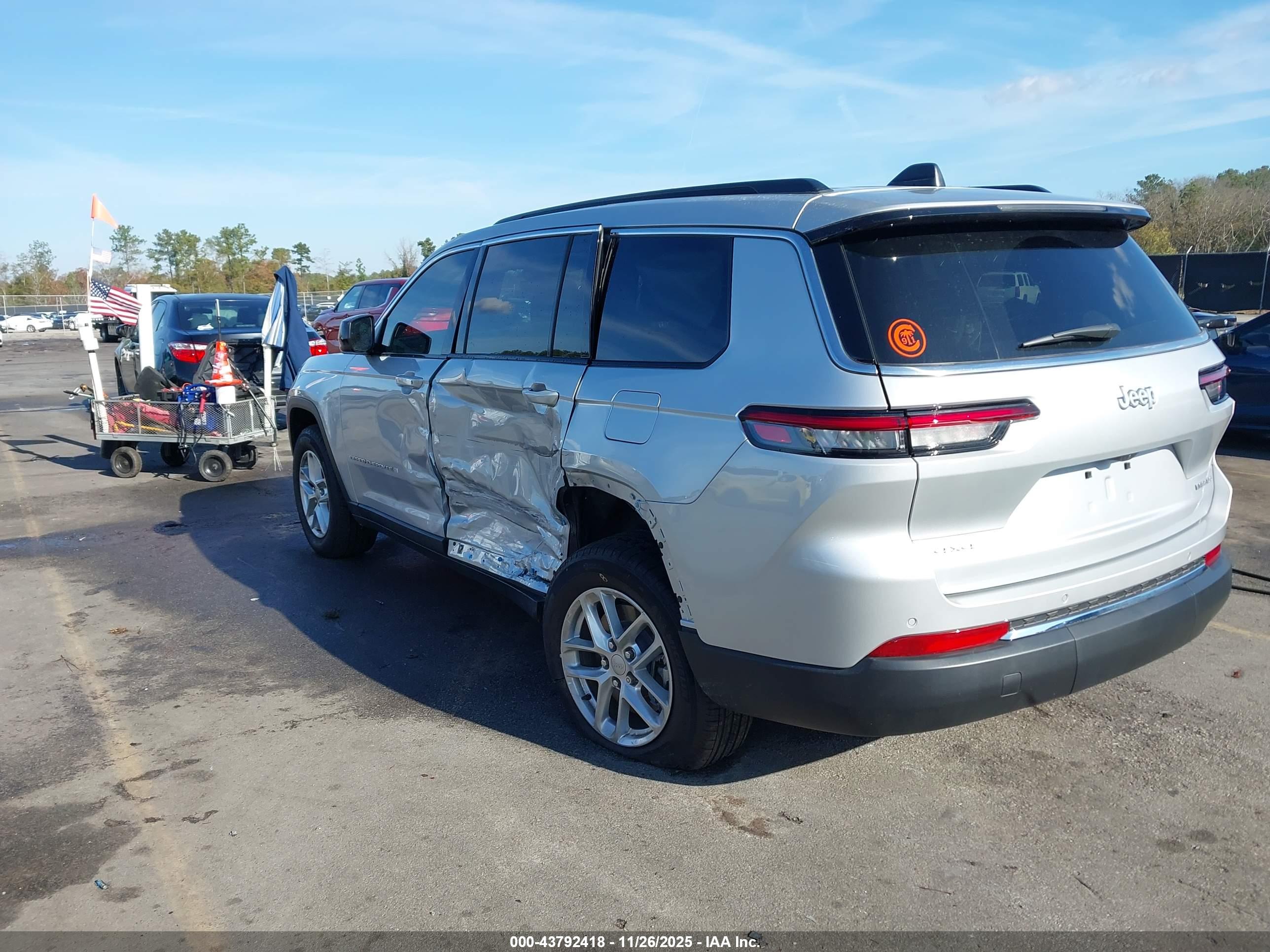 JEEP GRAND image 3
