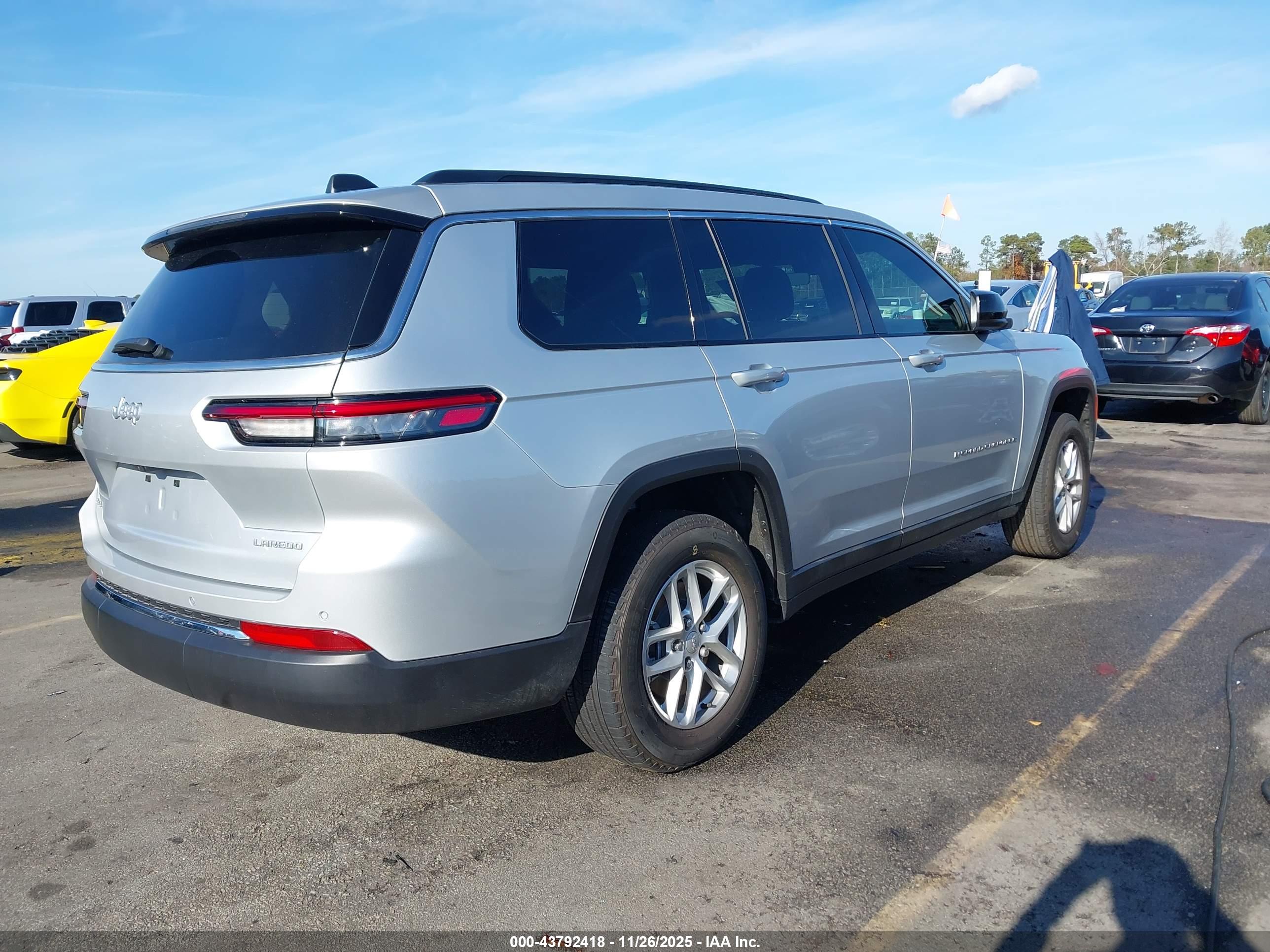 JEEP GRAND image 4