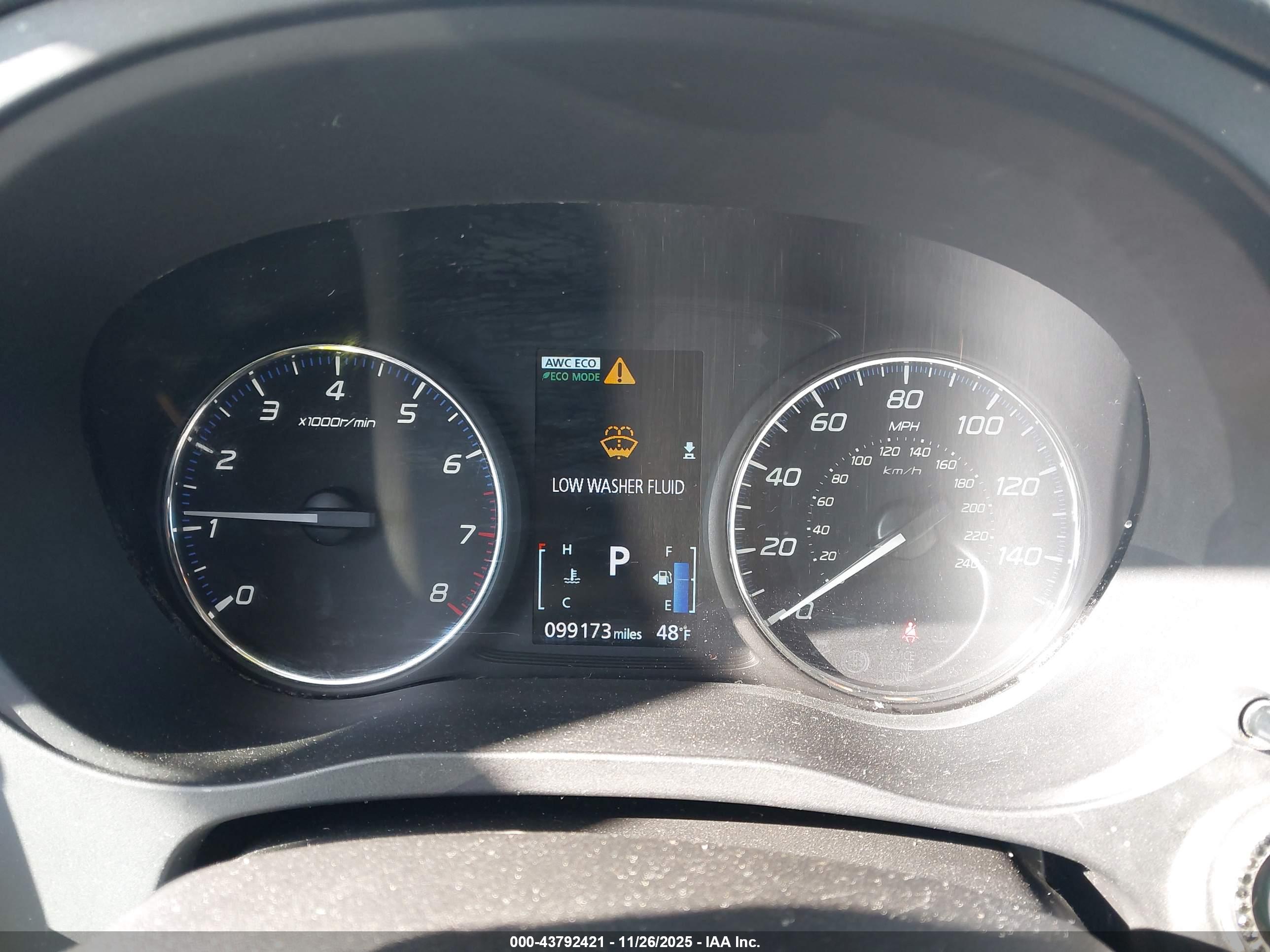 MITSUBISHI OUTLANDER image 7