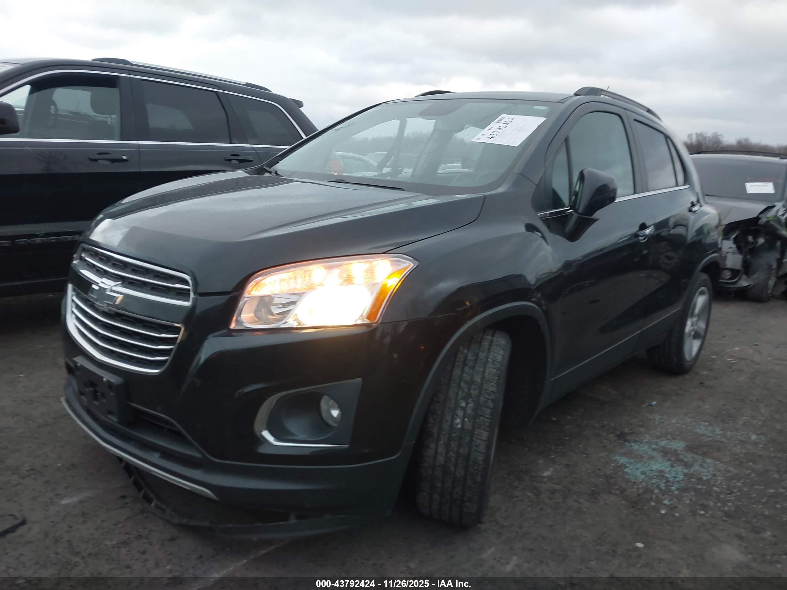 CHEVROLET TRAX image 2
