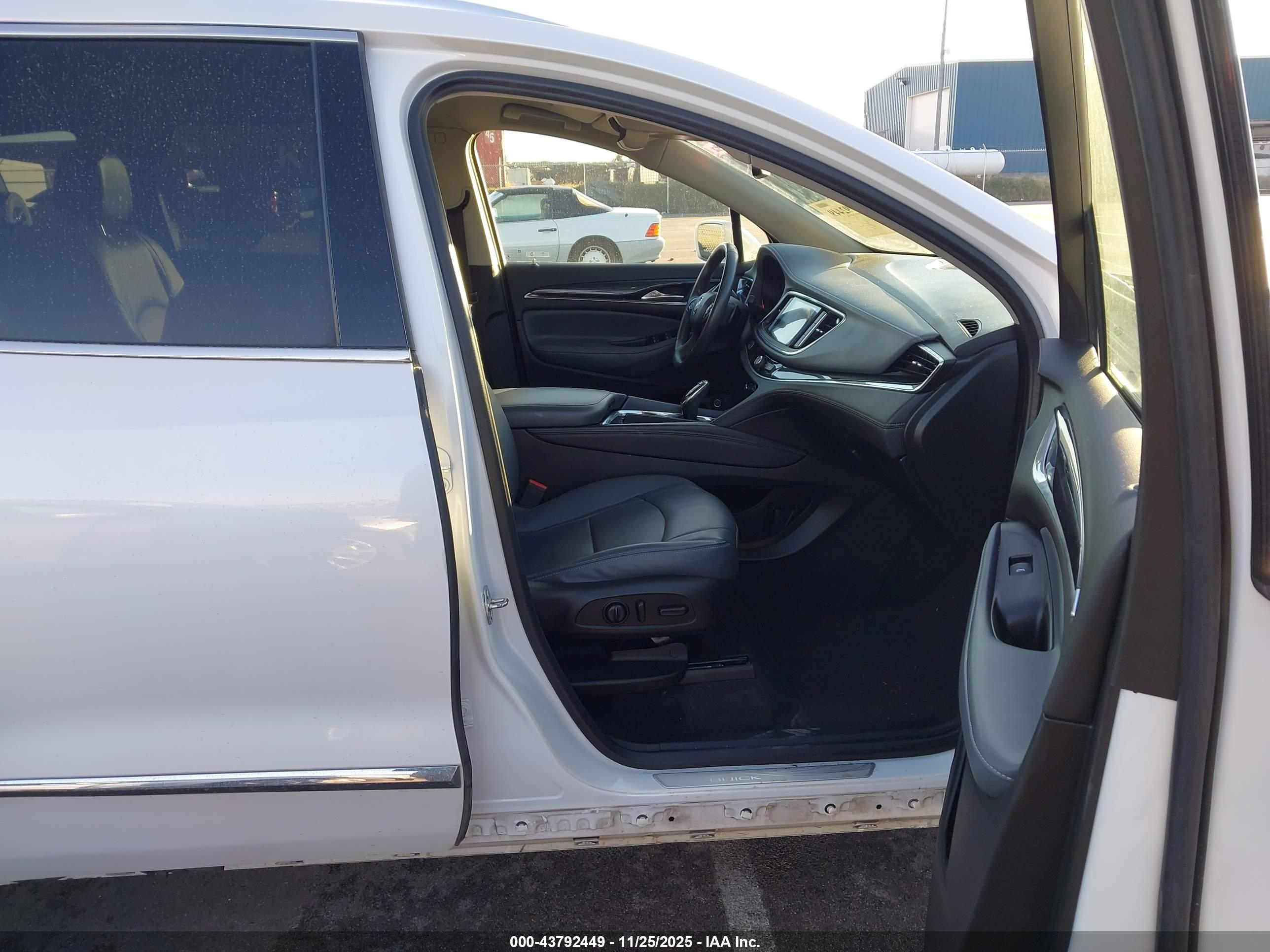 BUICK ENCLAVE image 5