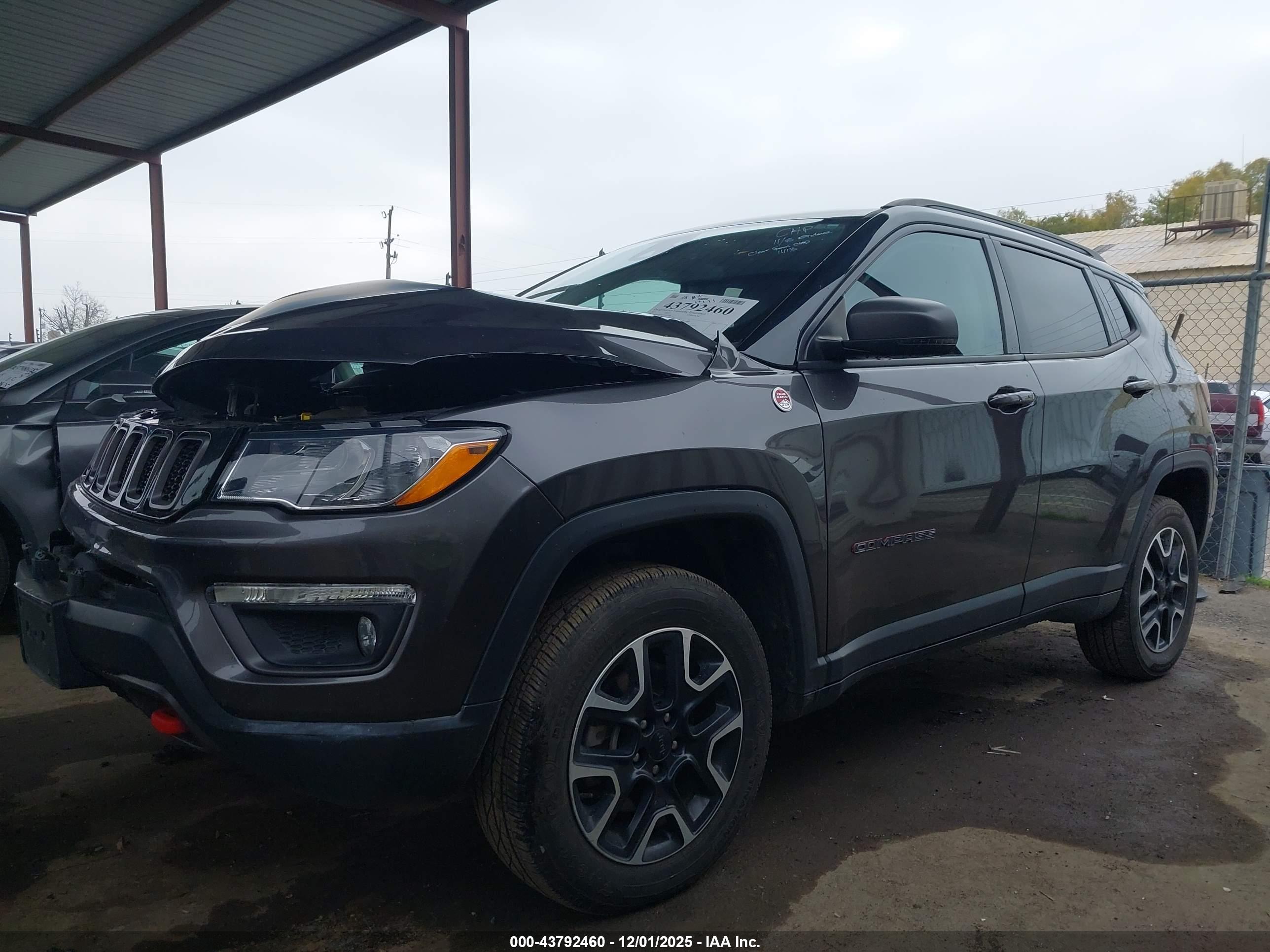 JEEP COMPASS image 2