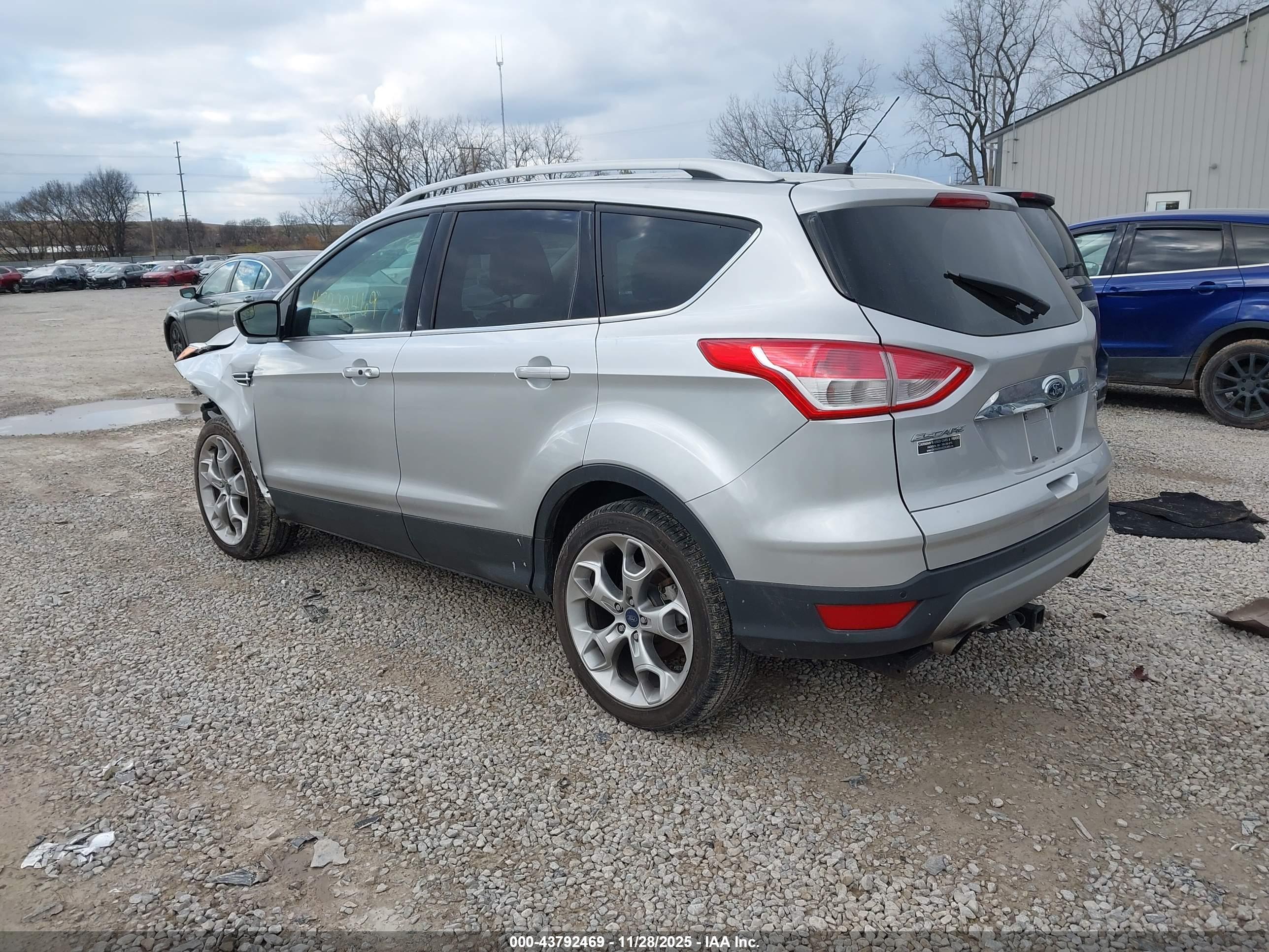 FORD ESCAPE image 3