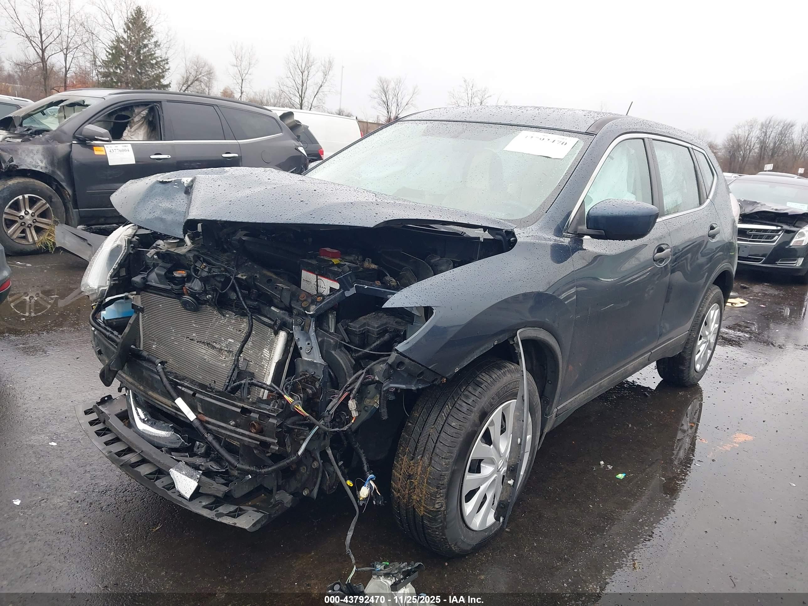 NISSAN ROGUE image 2
