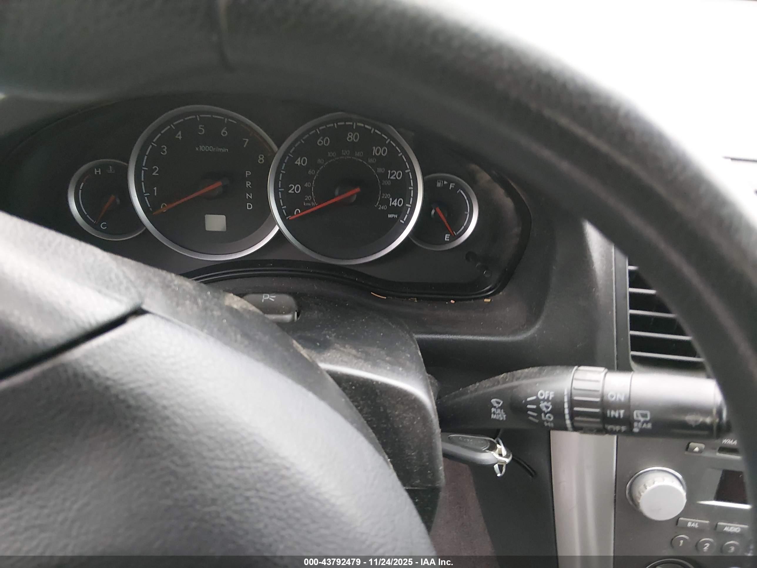 SUBARU OUTBACK image 7