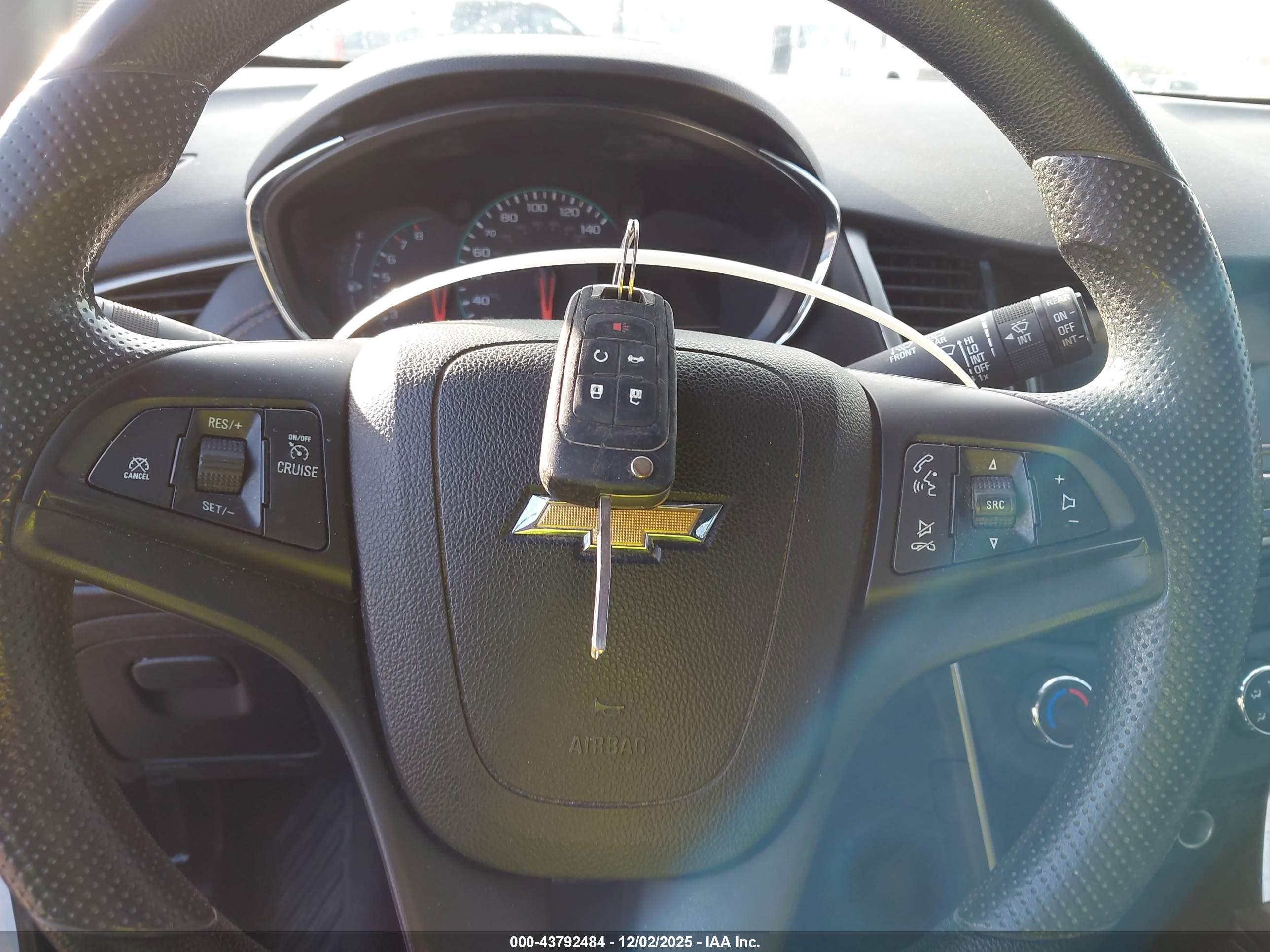 CHEVROLET TRAX image 11