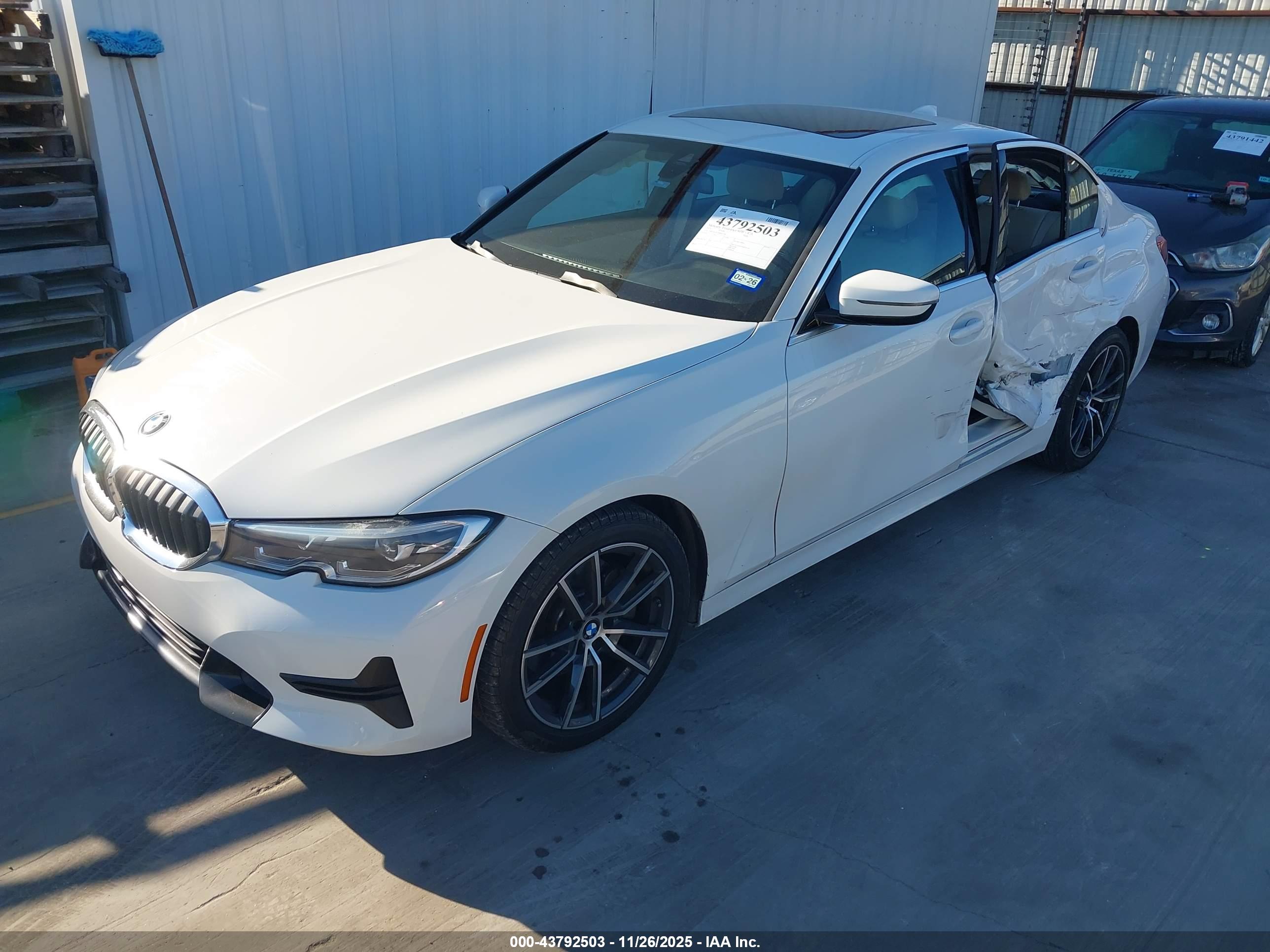 BMW 330I image 2