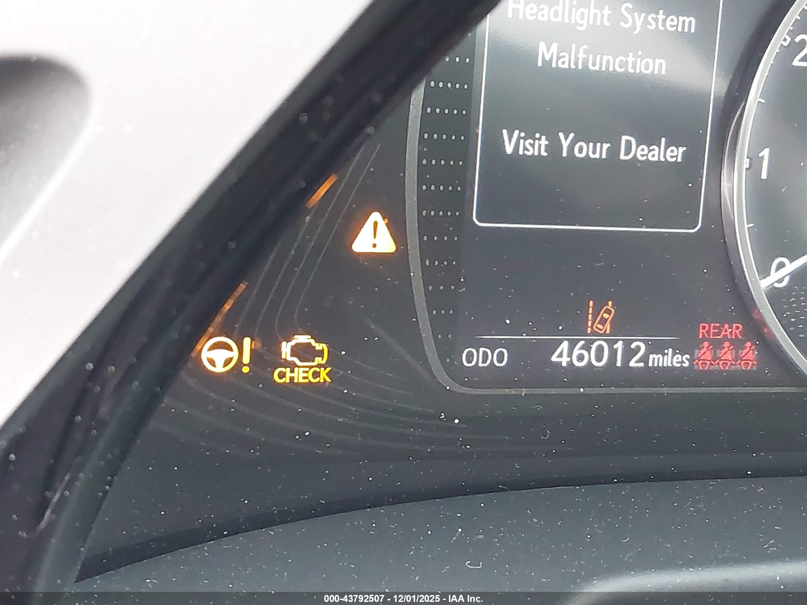 LEXUS ES image 7
