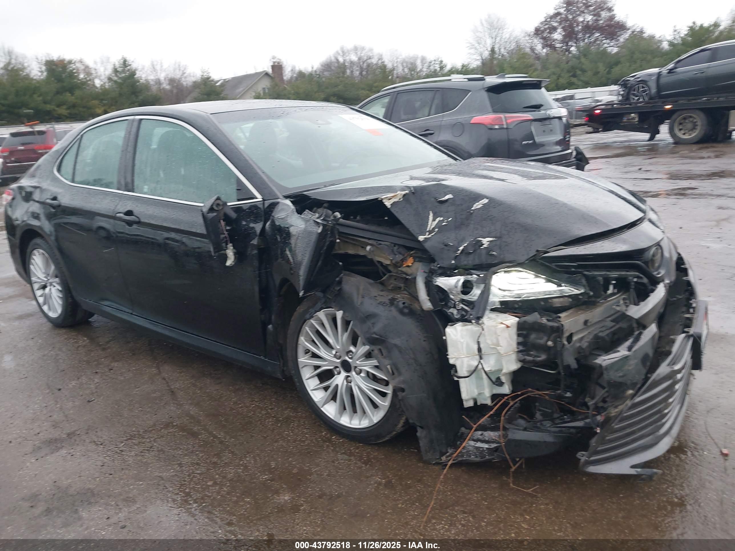 TOYOTA CAMRY image 6