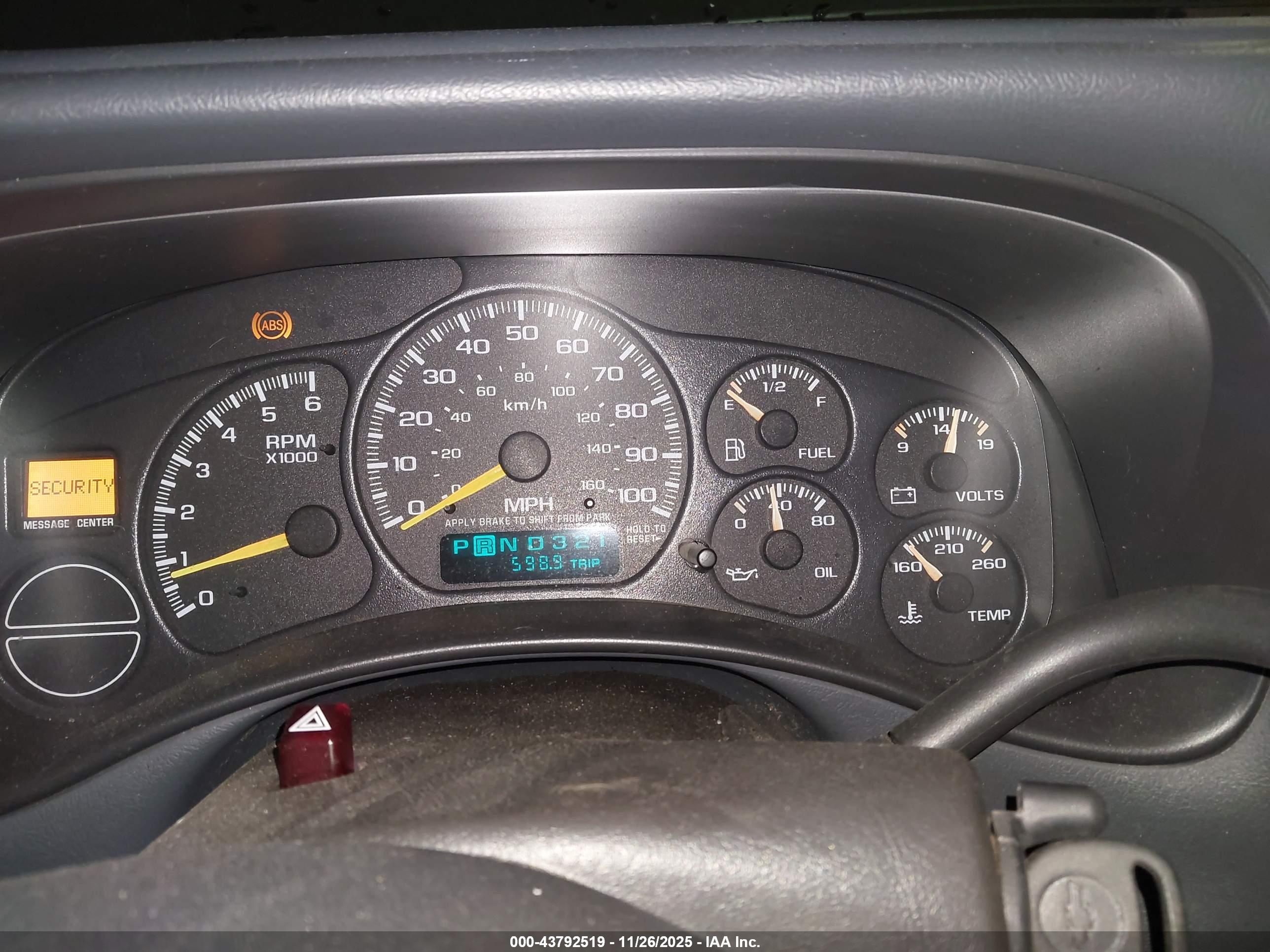 CHEVROLET SILVERADO image 6
