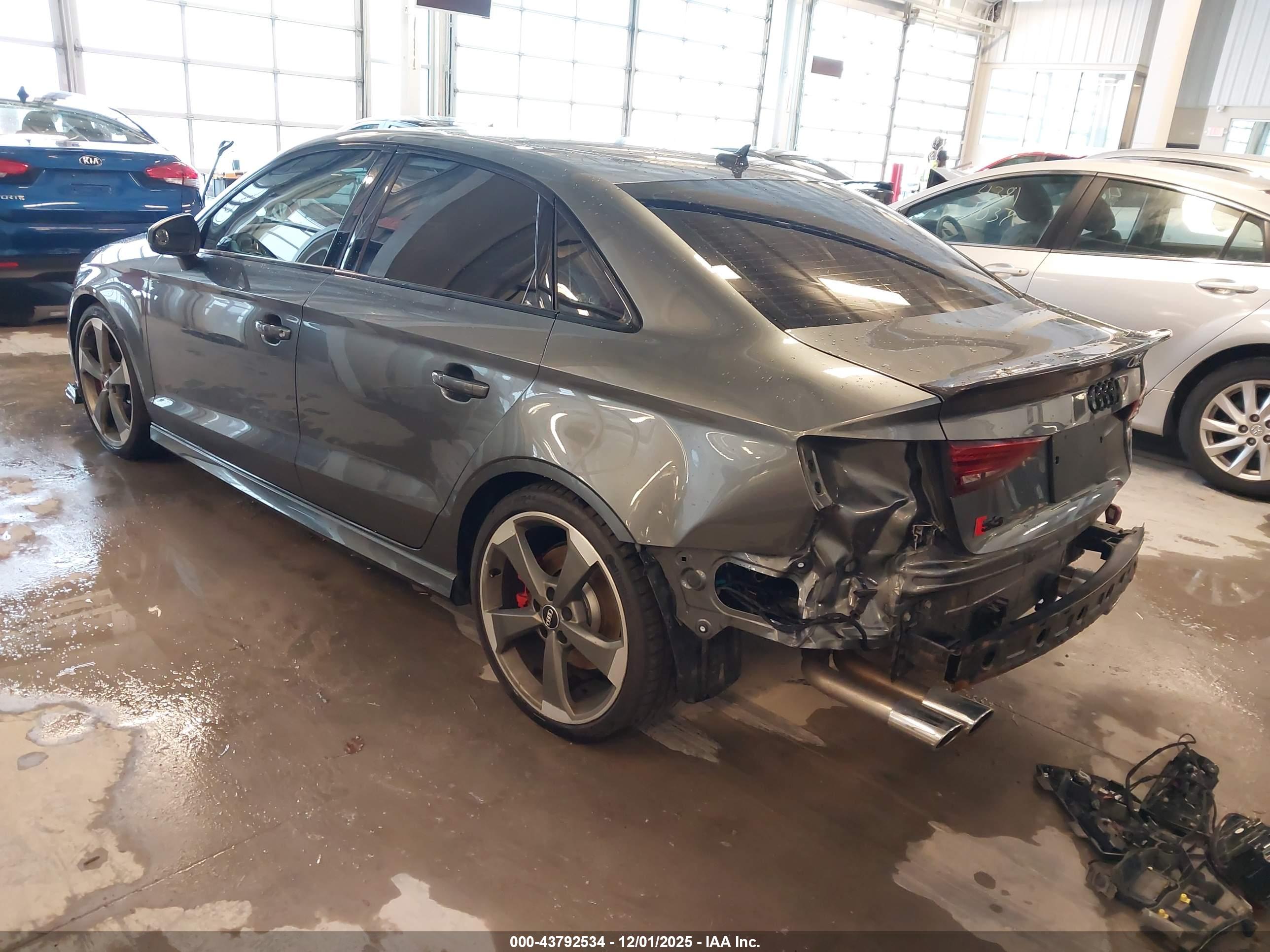 AUDI S3 image 3