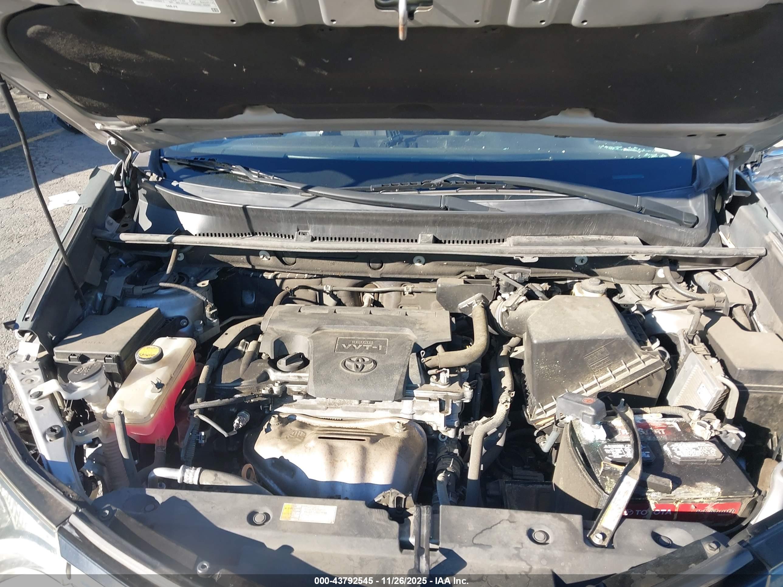 TOYOTA RAV4 image 10