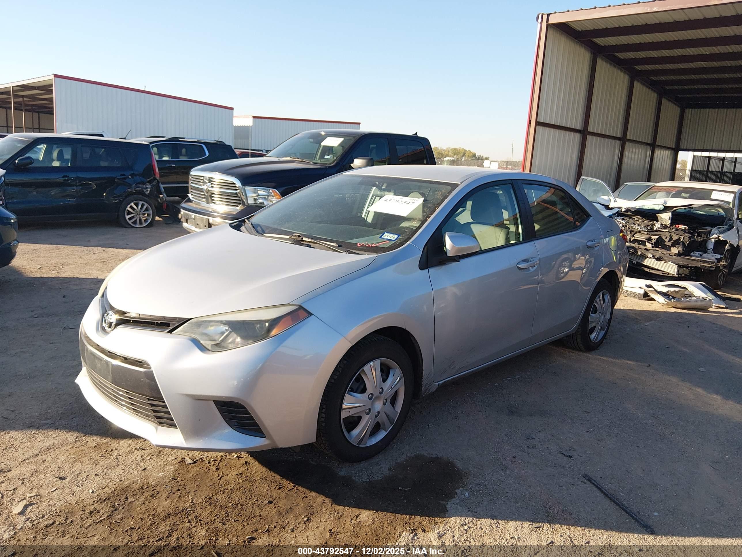 TOYOTA COROLLA image 2