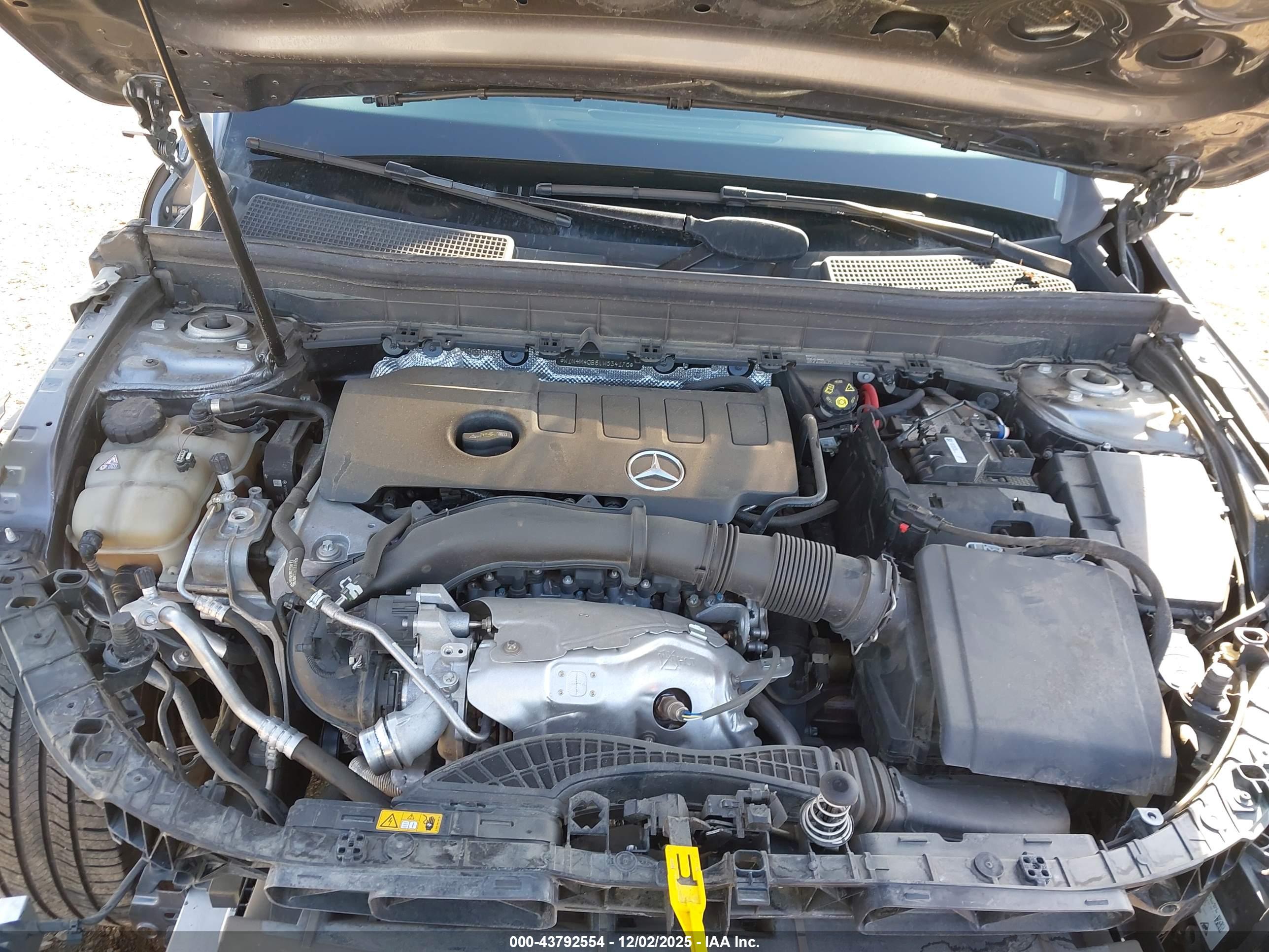 MERCEDES-BENZ GLB image 10