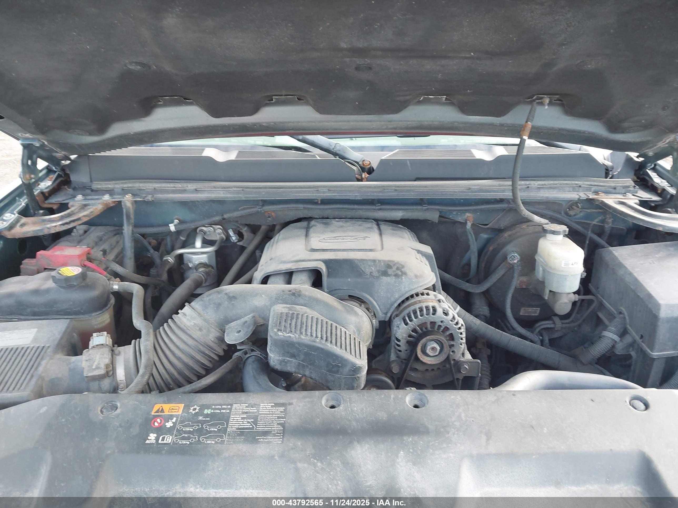 CHEVROLET SILVERADO image 10