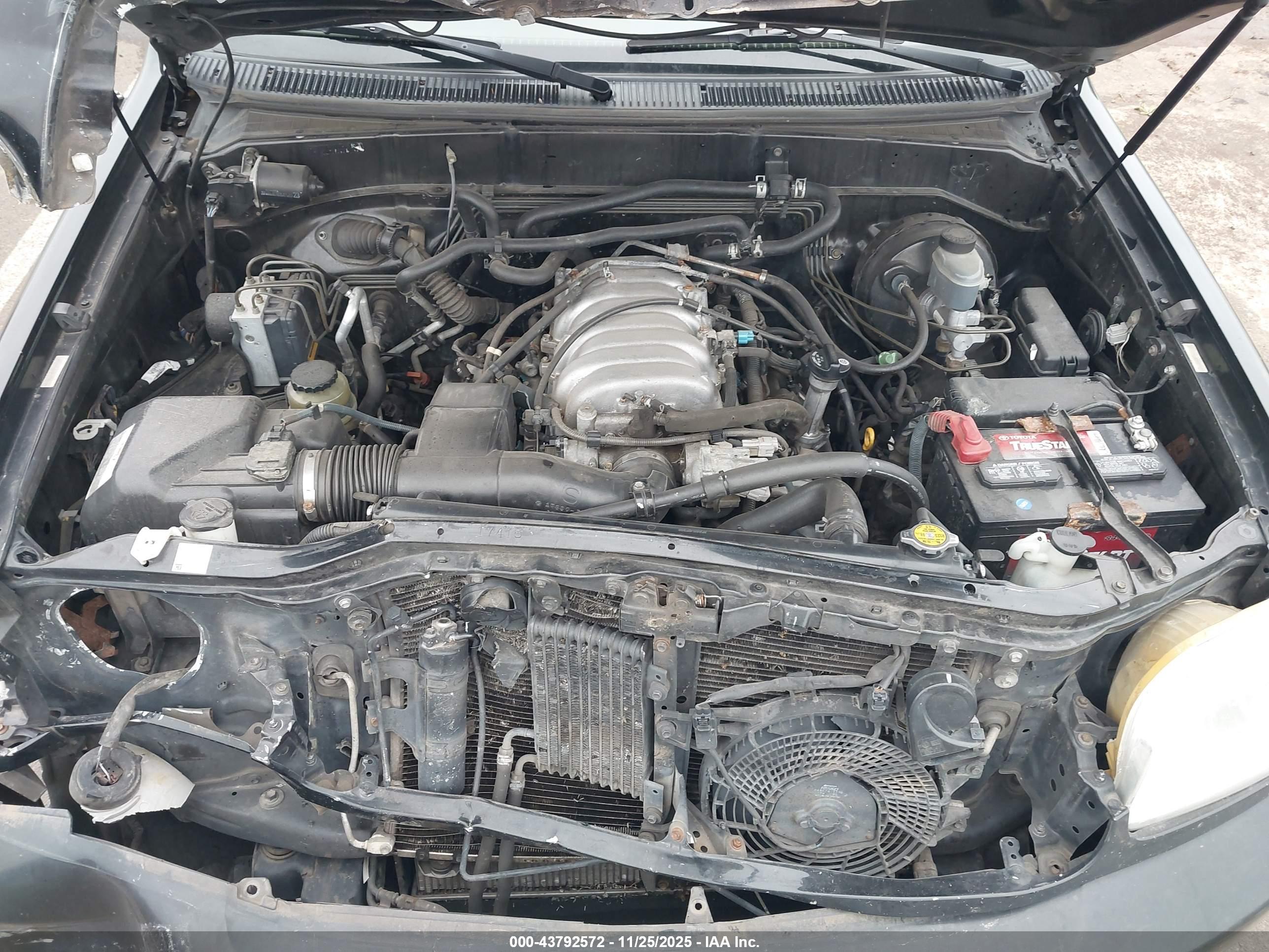TOYOTA SEQUOIA image 10