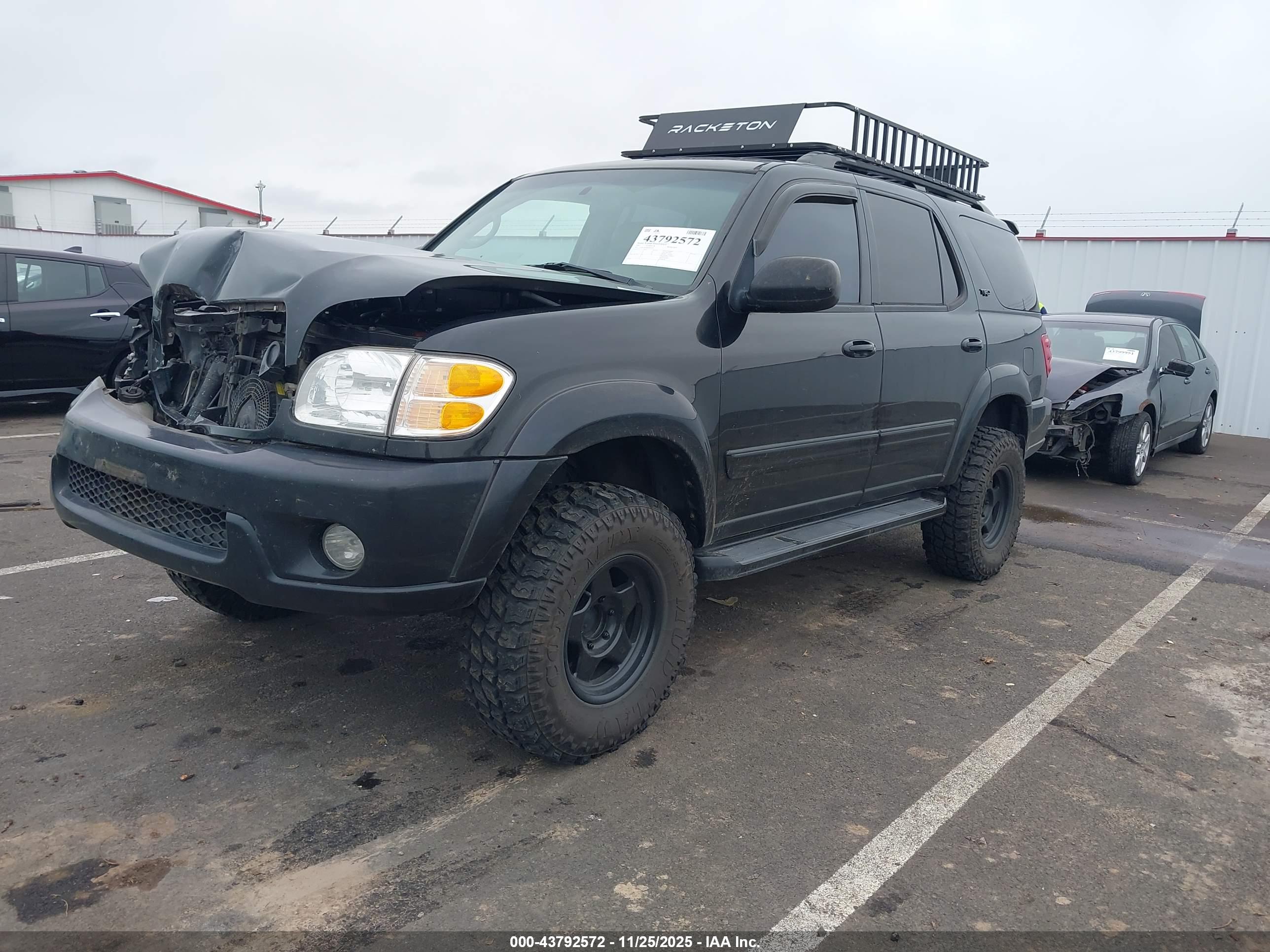 TOYOTA SEQUOIA image 2