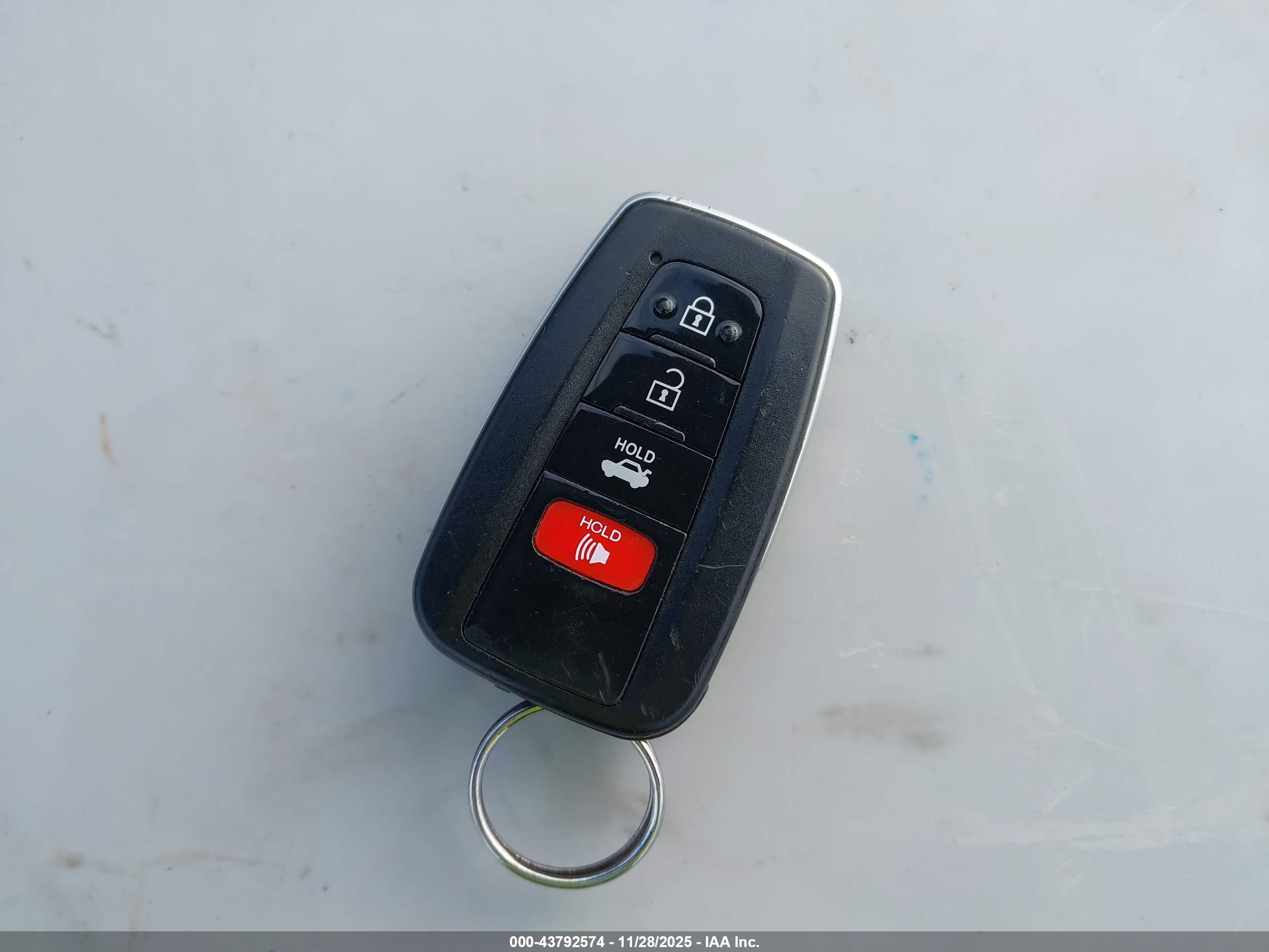 TOYOTA CAMRY image 11
