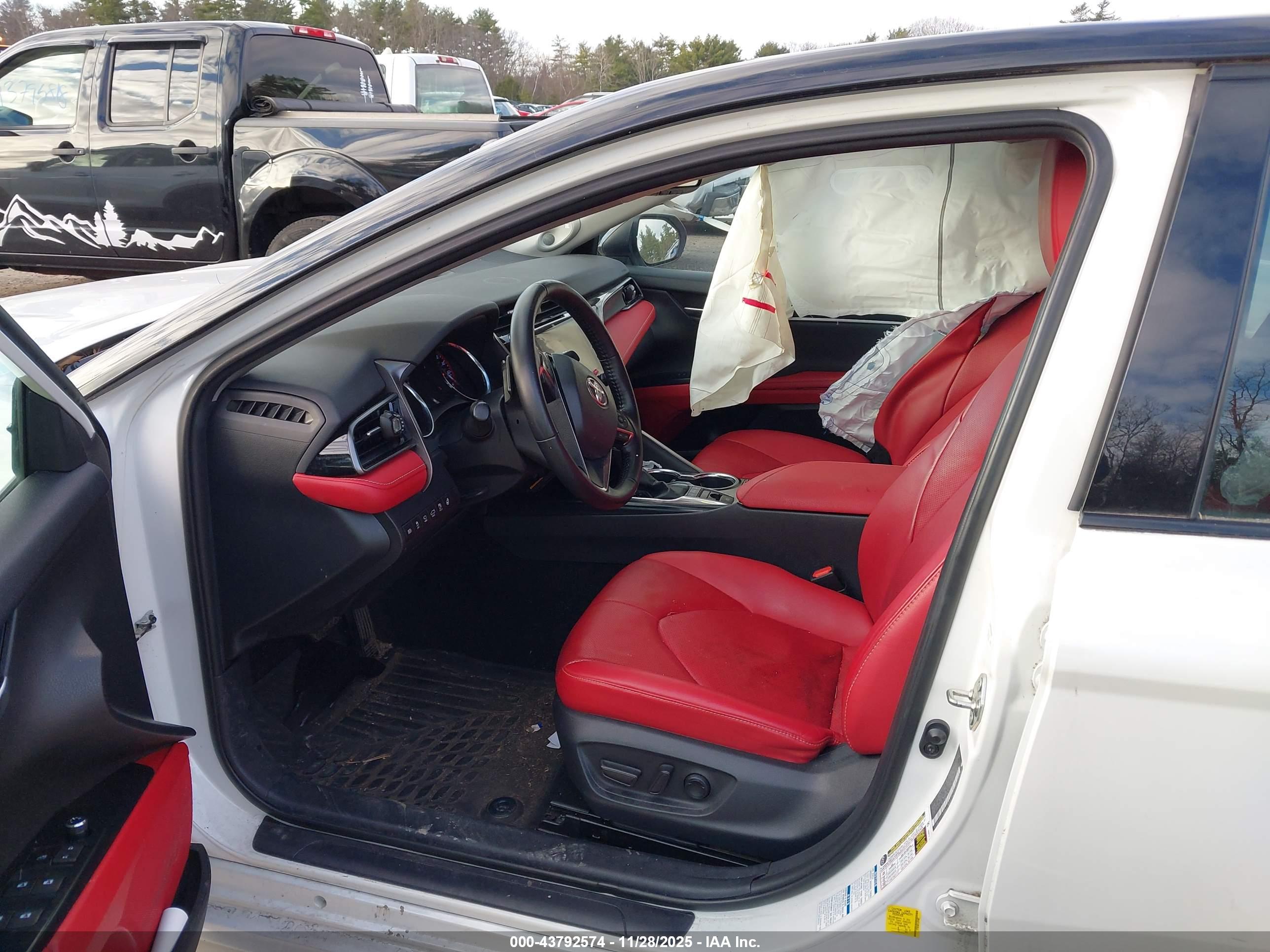 TOYOTA CAMRY image 5