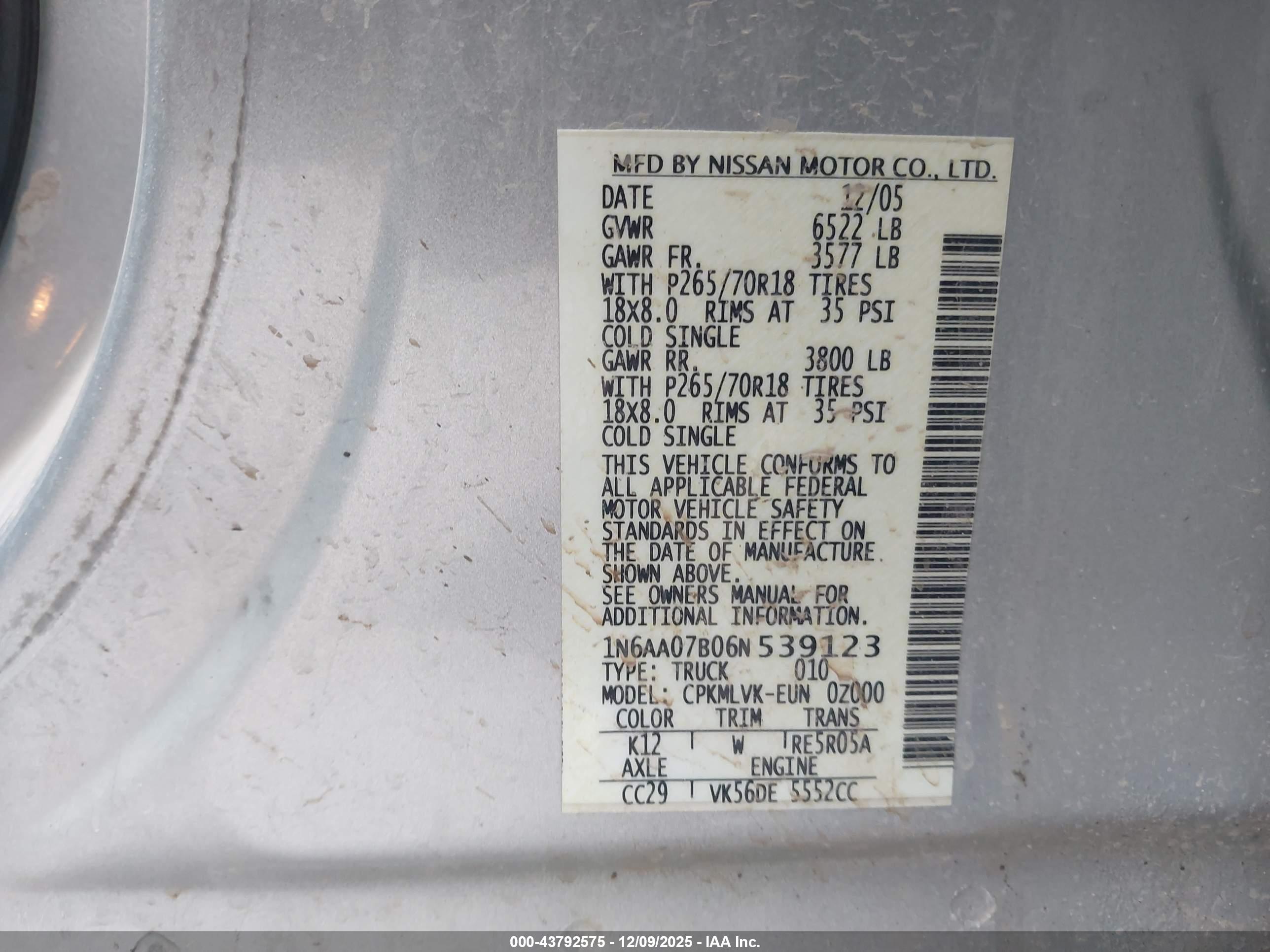 NISSAN TITAN image 9