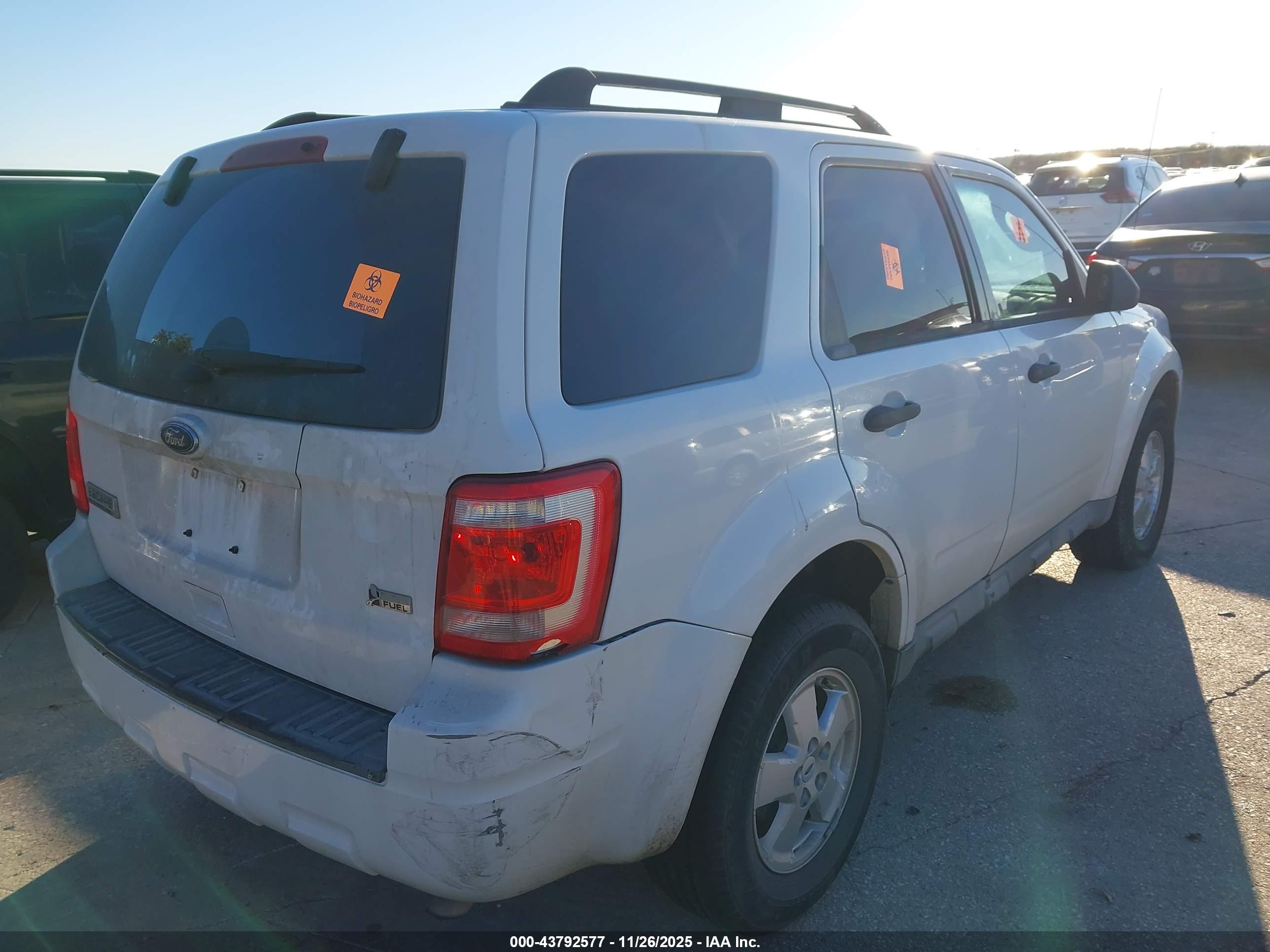 FORD ESCAPE image 4