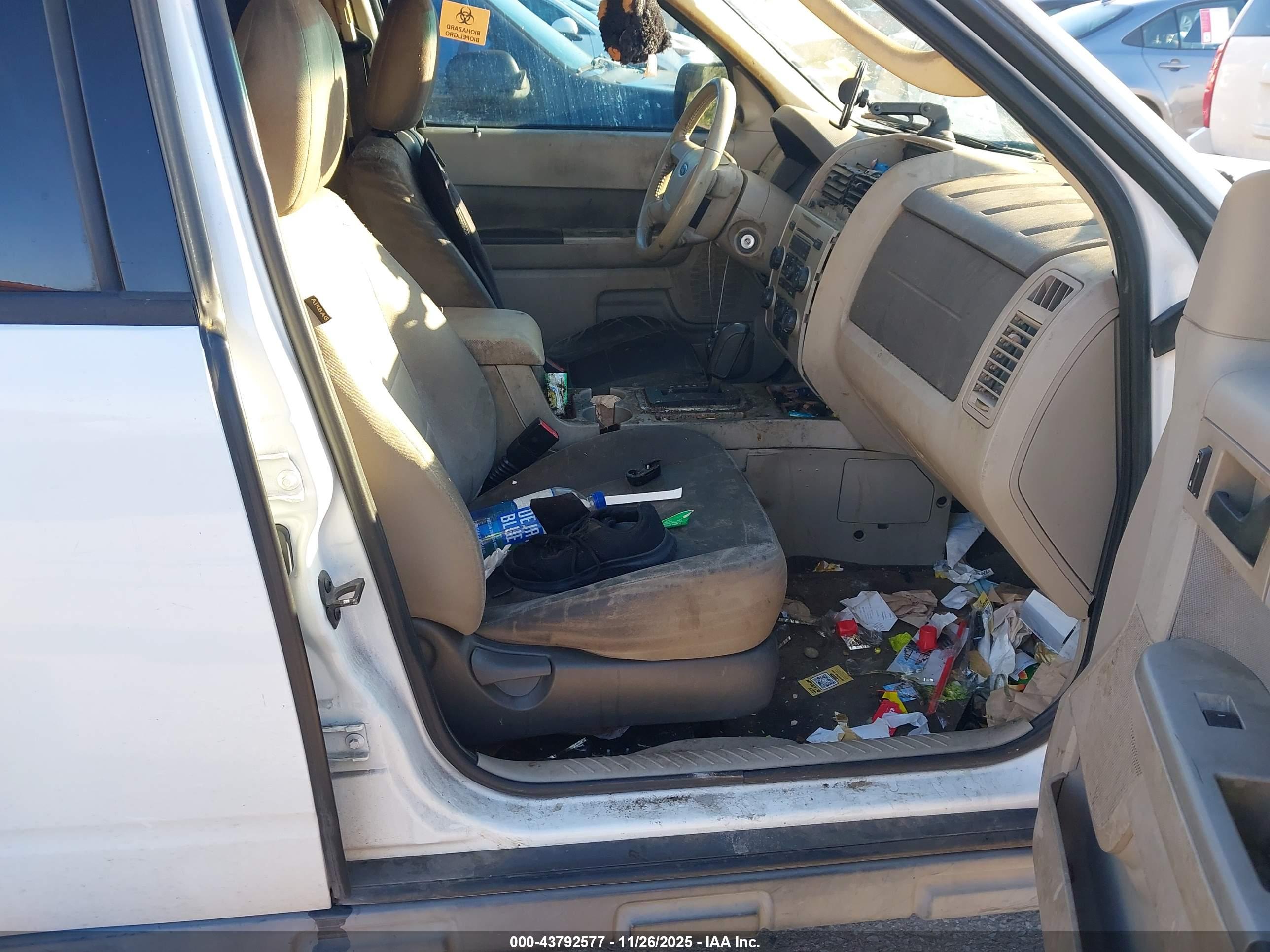 FORD ESCAPE image 5