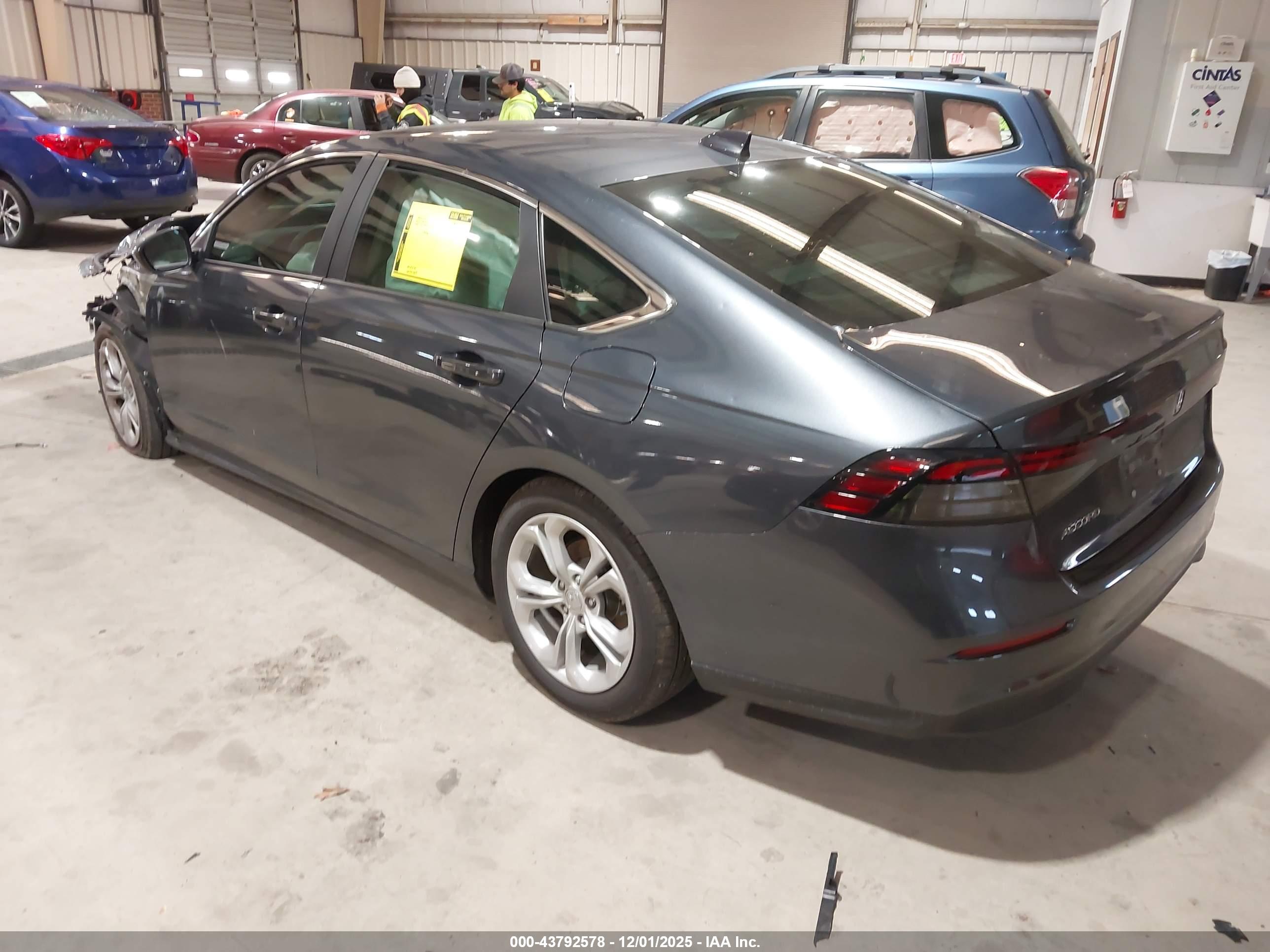 HONDA ACCORD image 3
