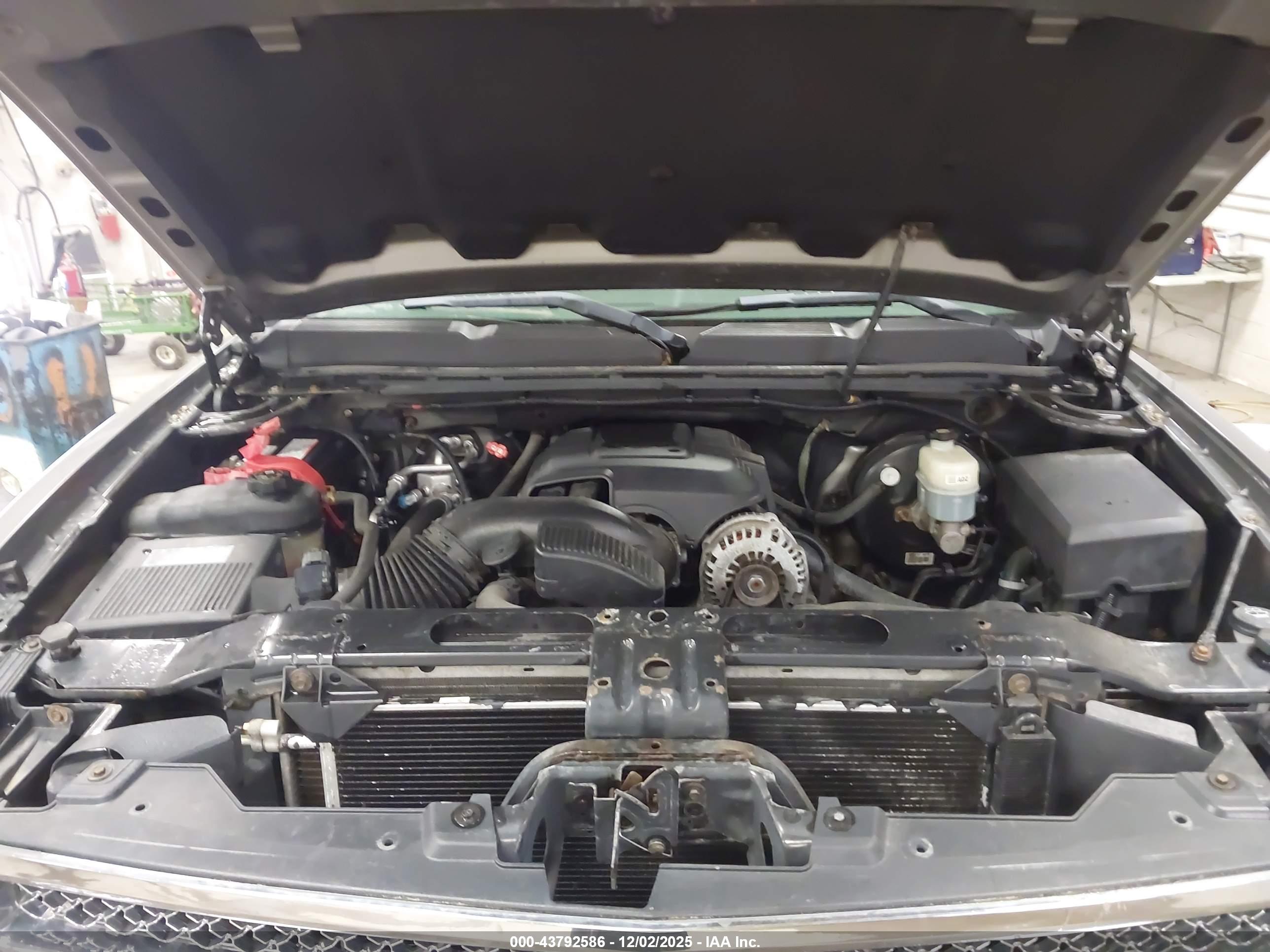 CHEVROLET SILVERADO image 10