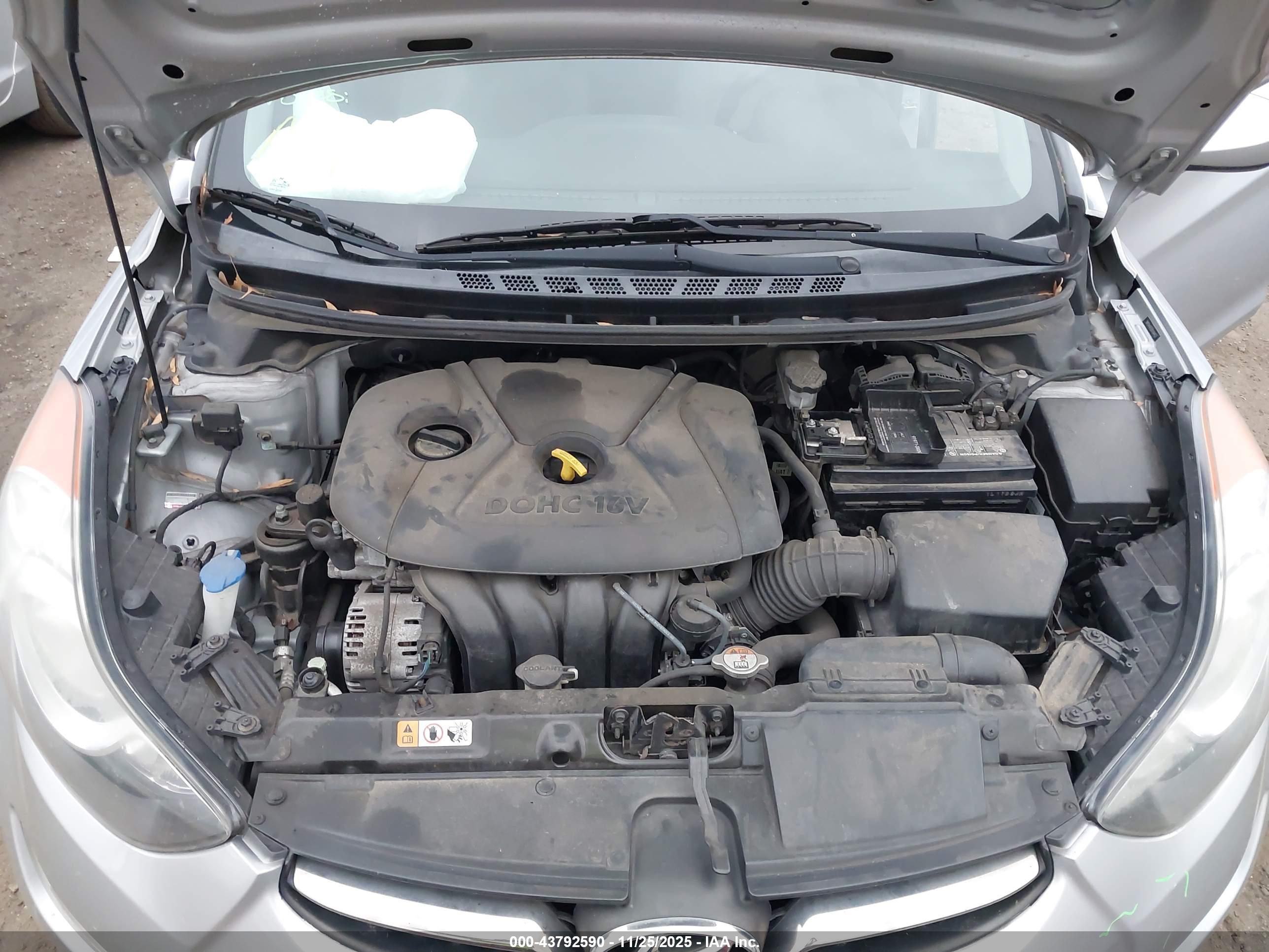 HYUNDAI ELANTRA image 10
