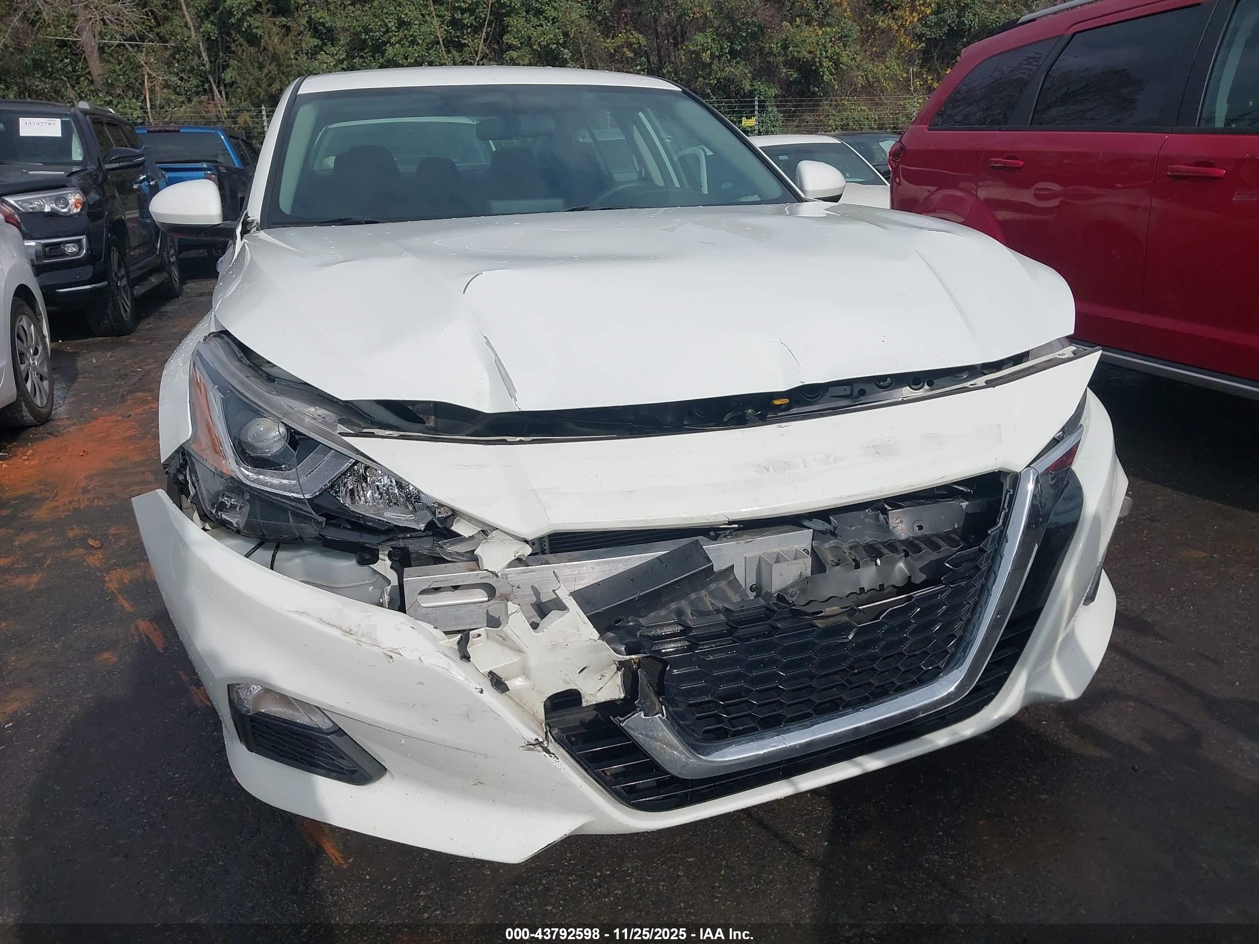 NISSAN ALTIMA image 6