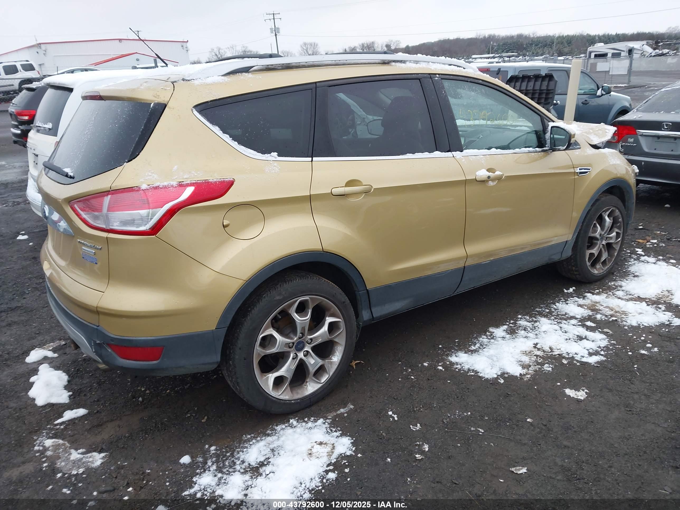 FORD ESCAPE image 4