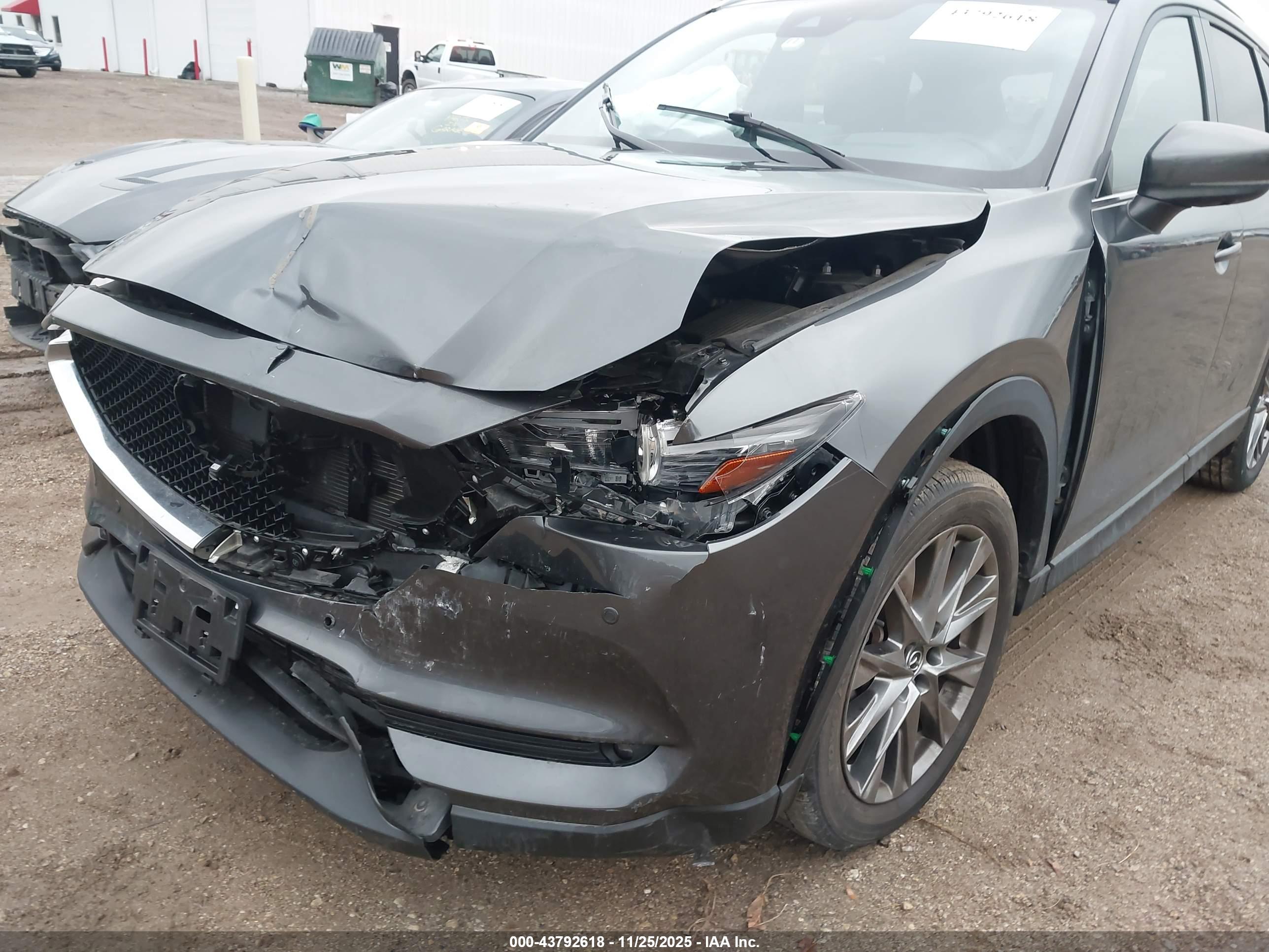 MAZDA CX-5 image 6
