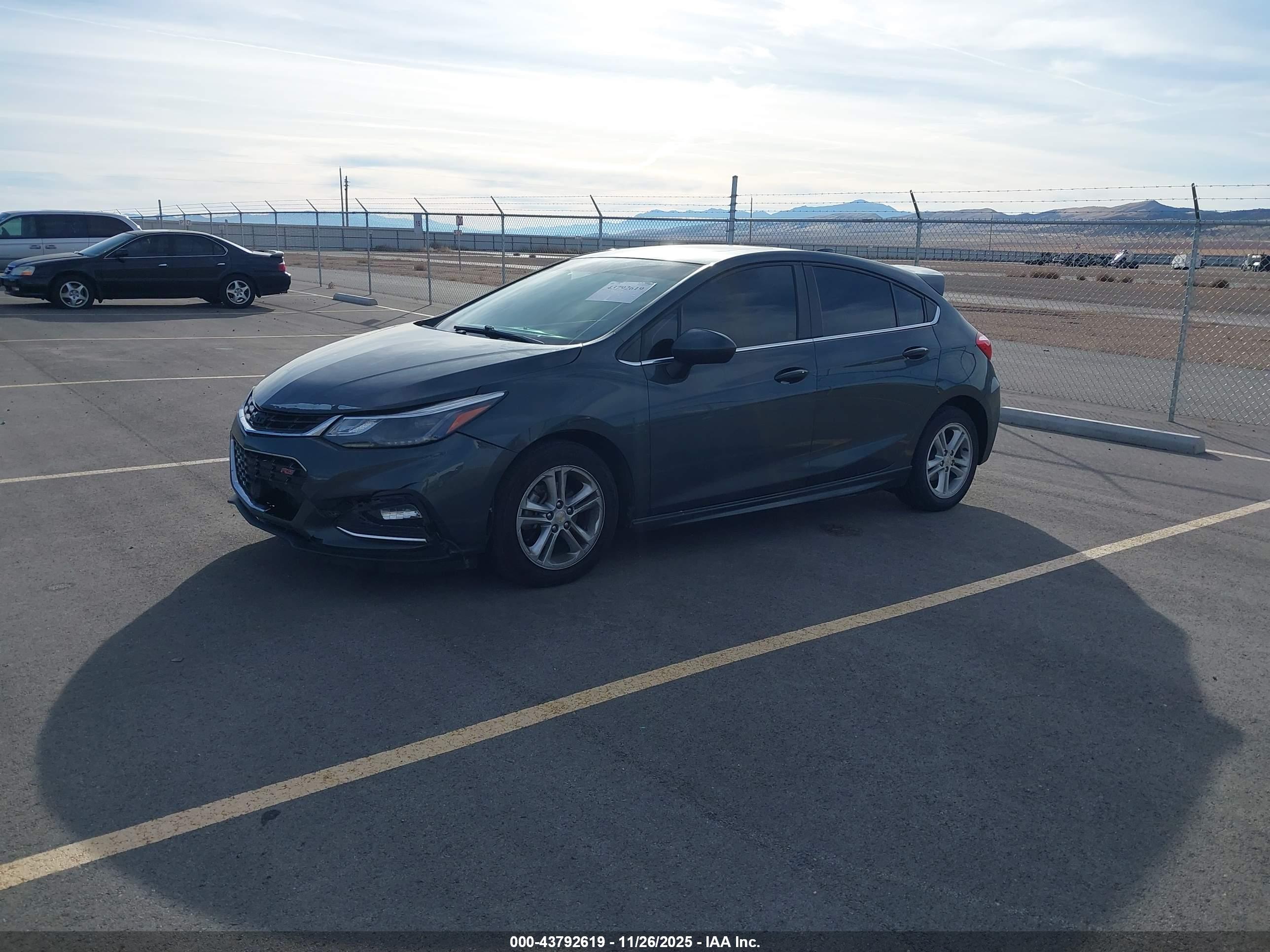 CHEVROLET CRUZE image 2