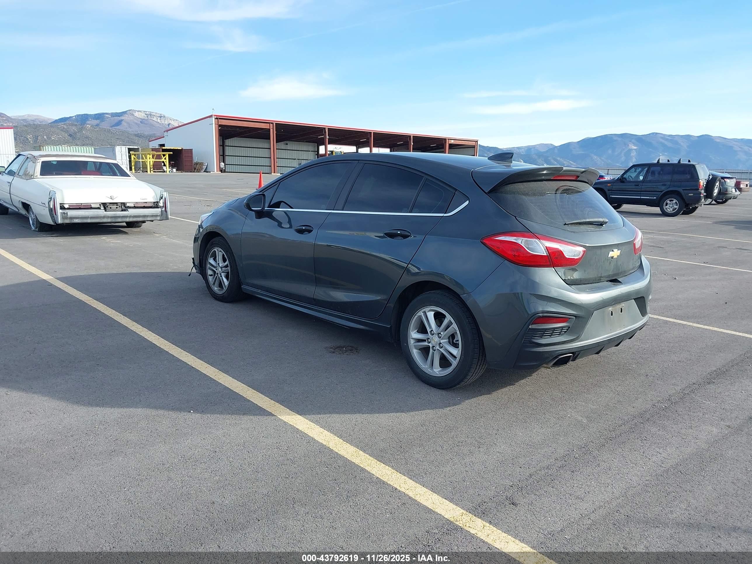CHEVROLET CRUZE image 3