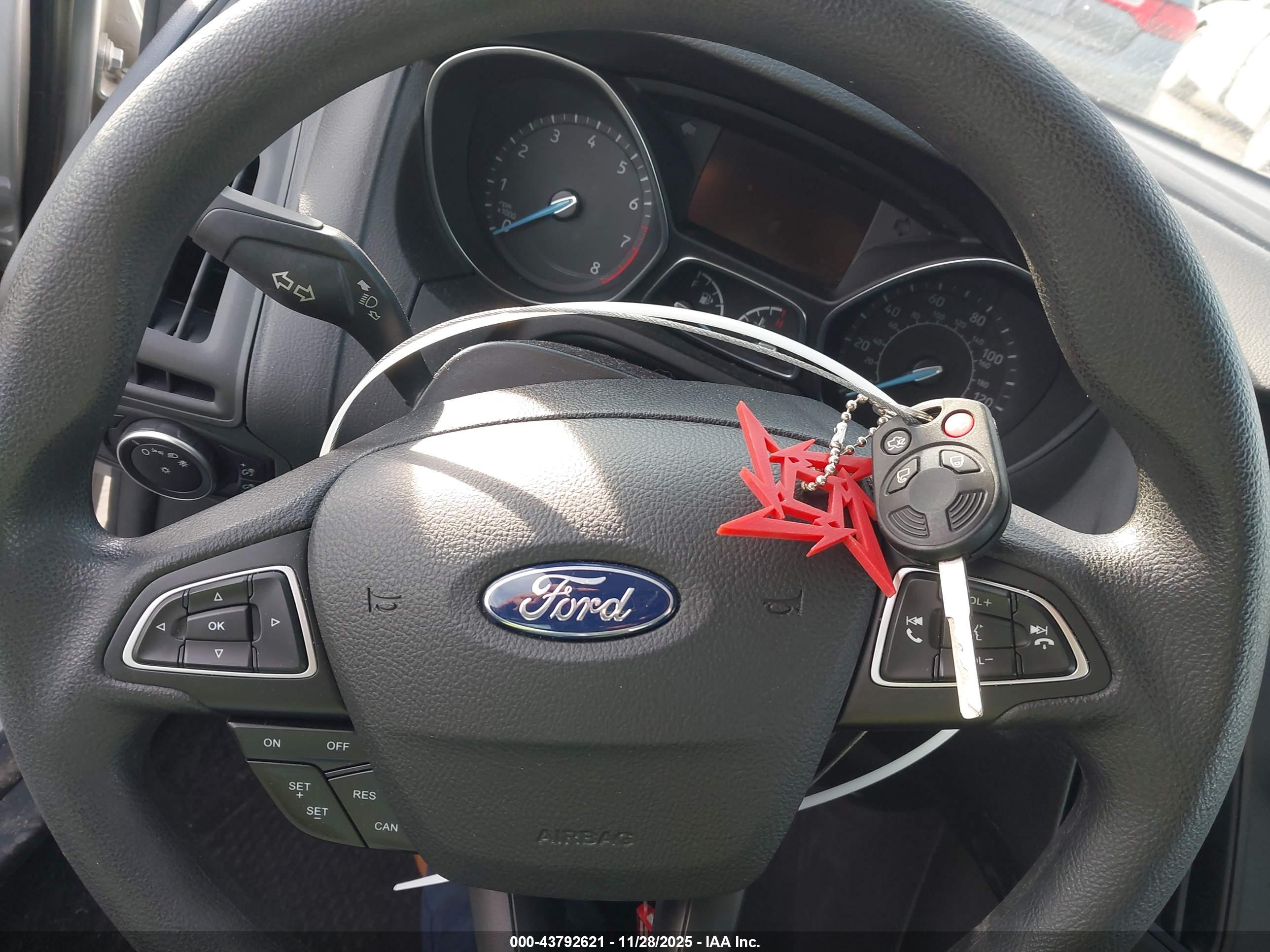 FORD FOCUS image 11