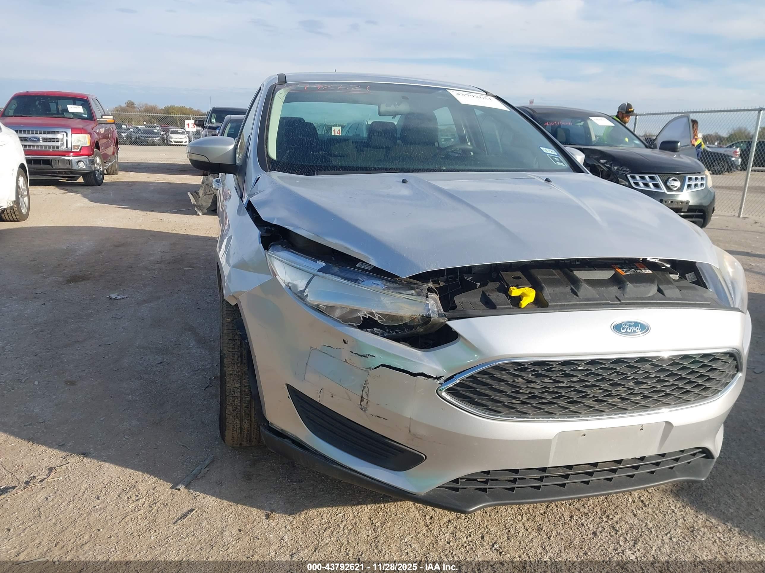 FORD FOCUS image 6