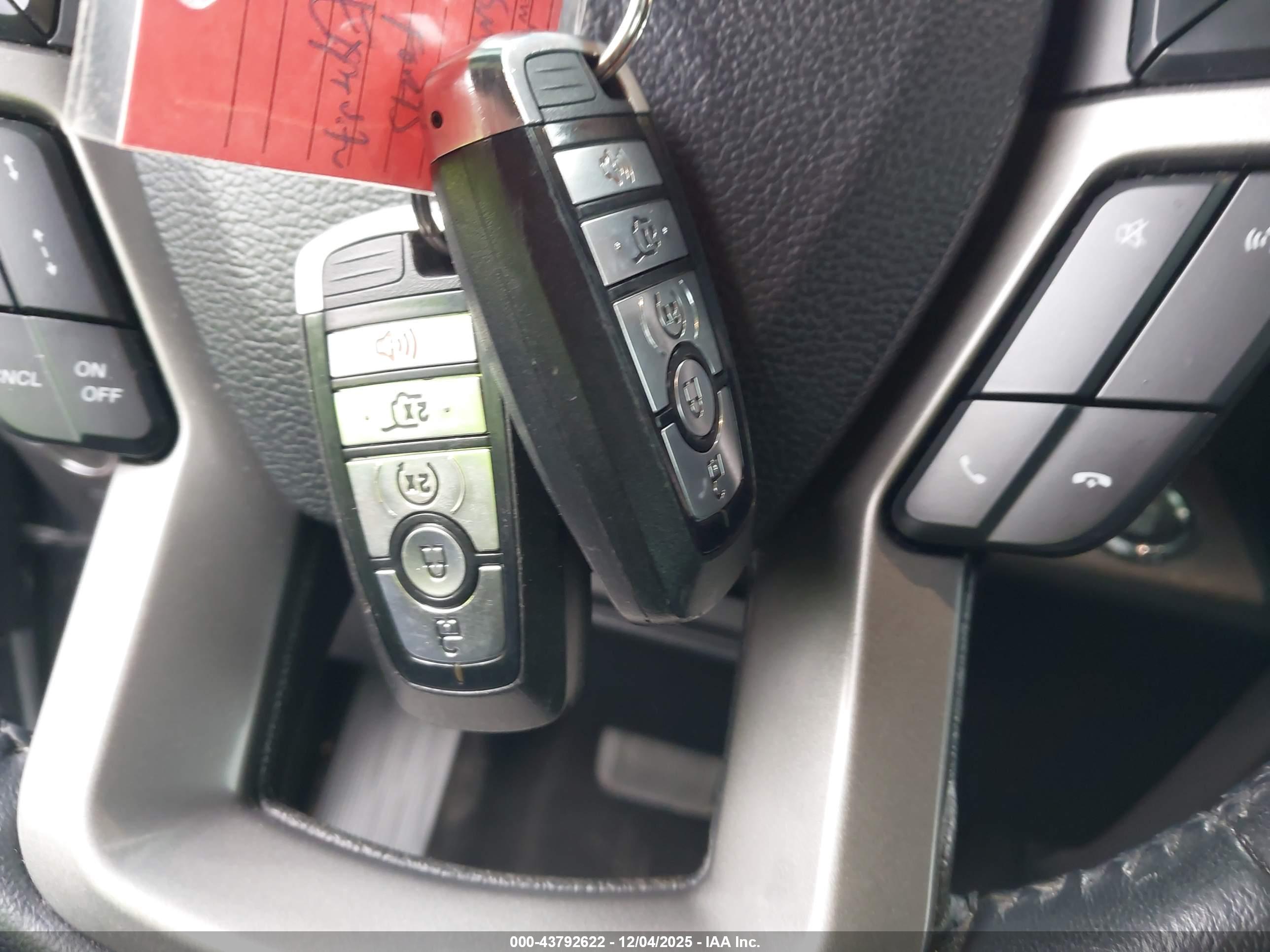 FORD EXPEDITION image 11