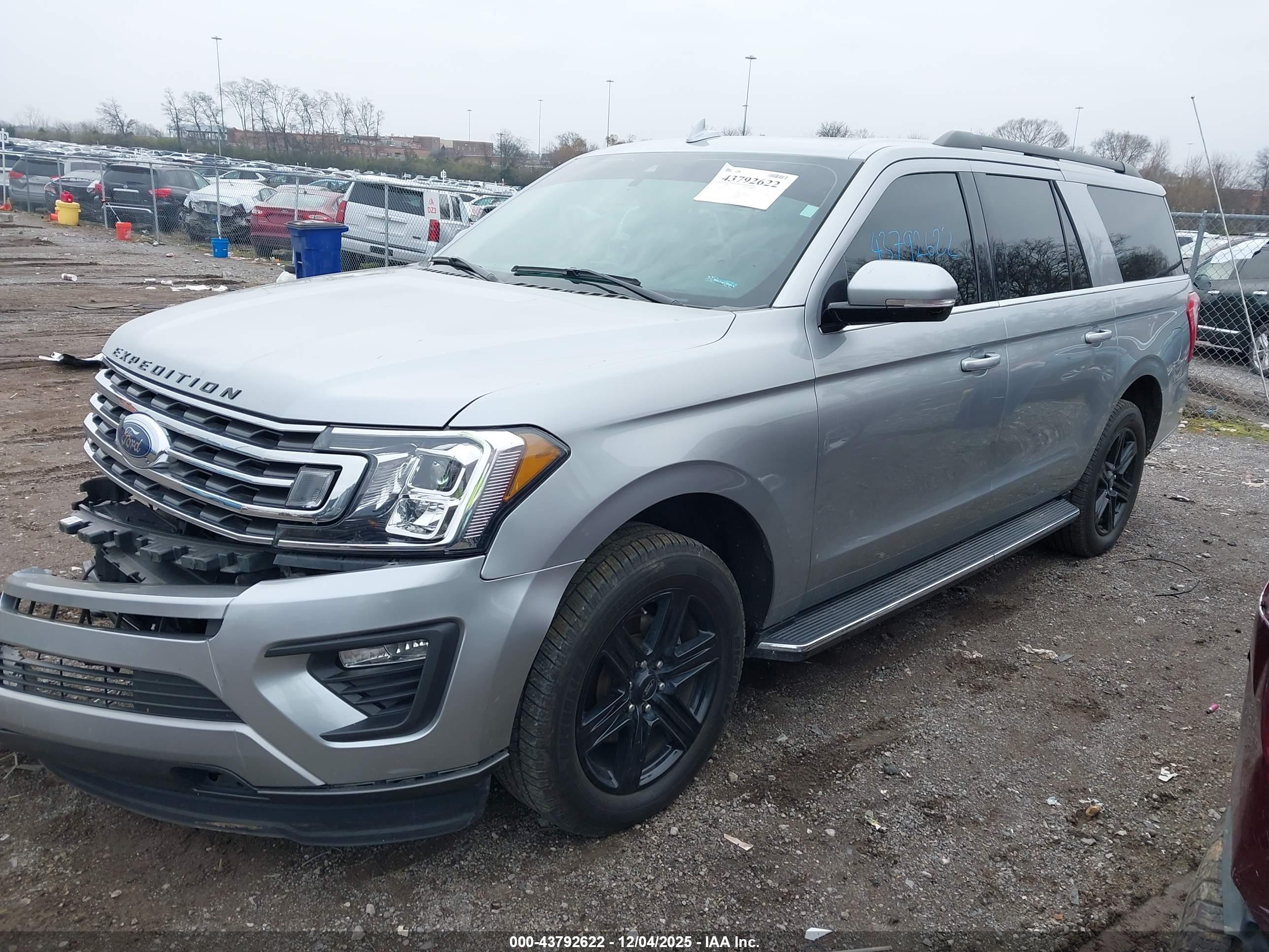 FORD EXPEDITION image 2
