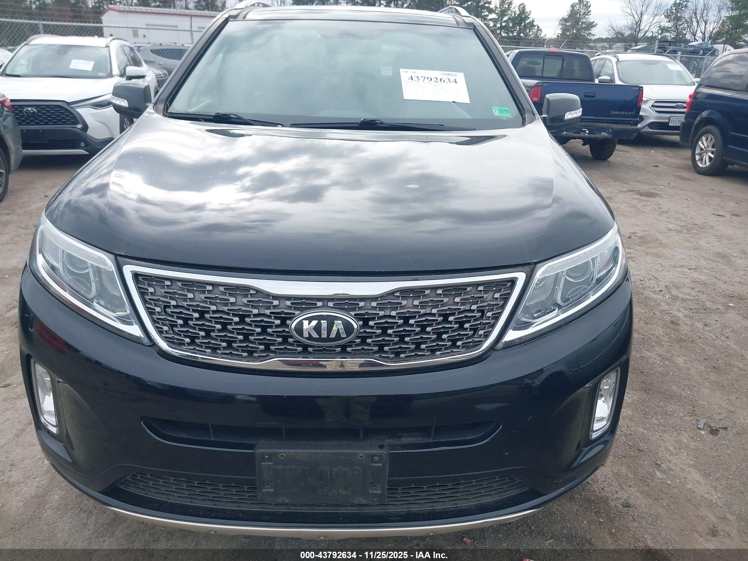 KIA SORENTO image 6