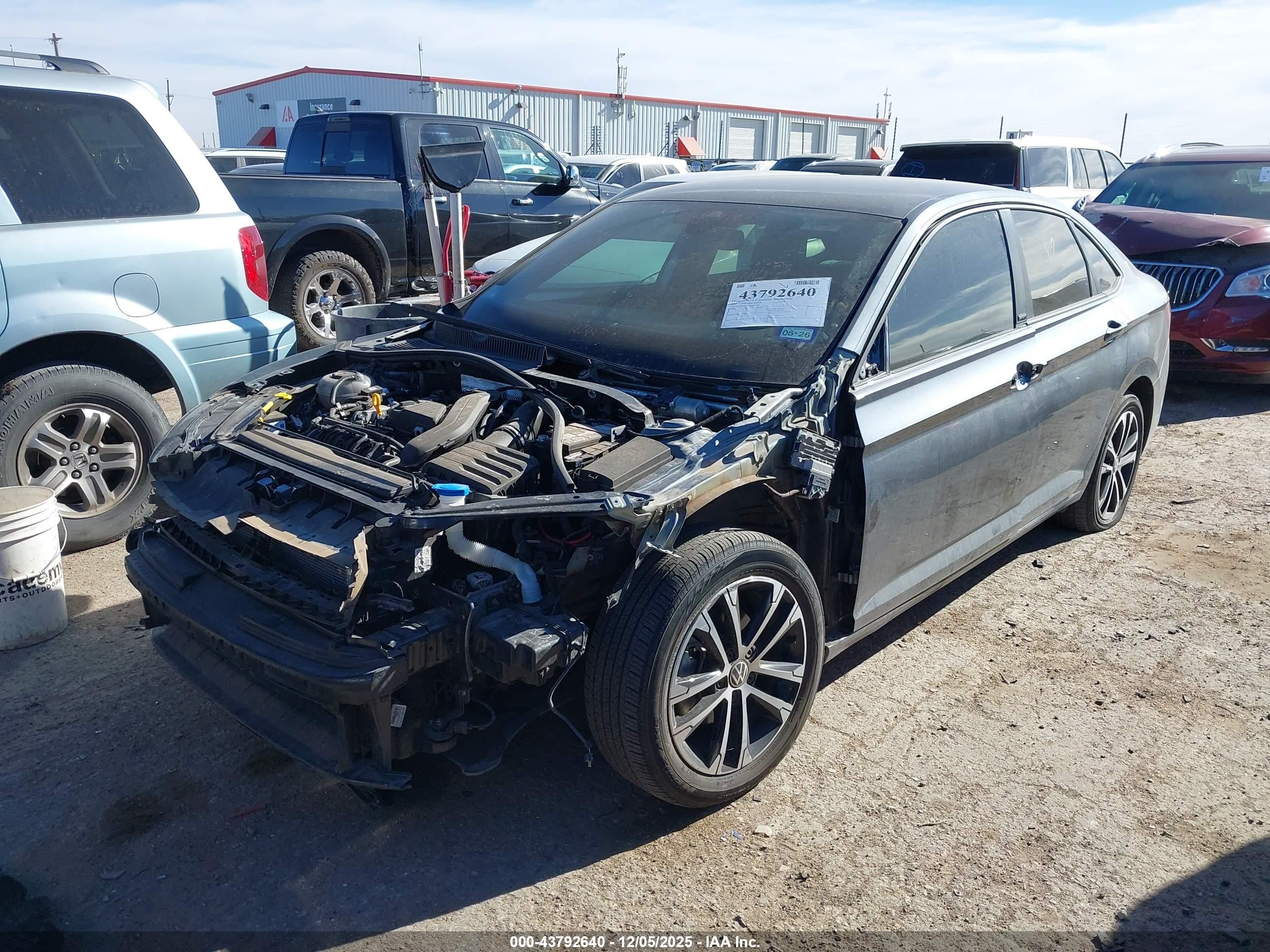 VOLKSWAGEN JETTA image 2