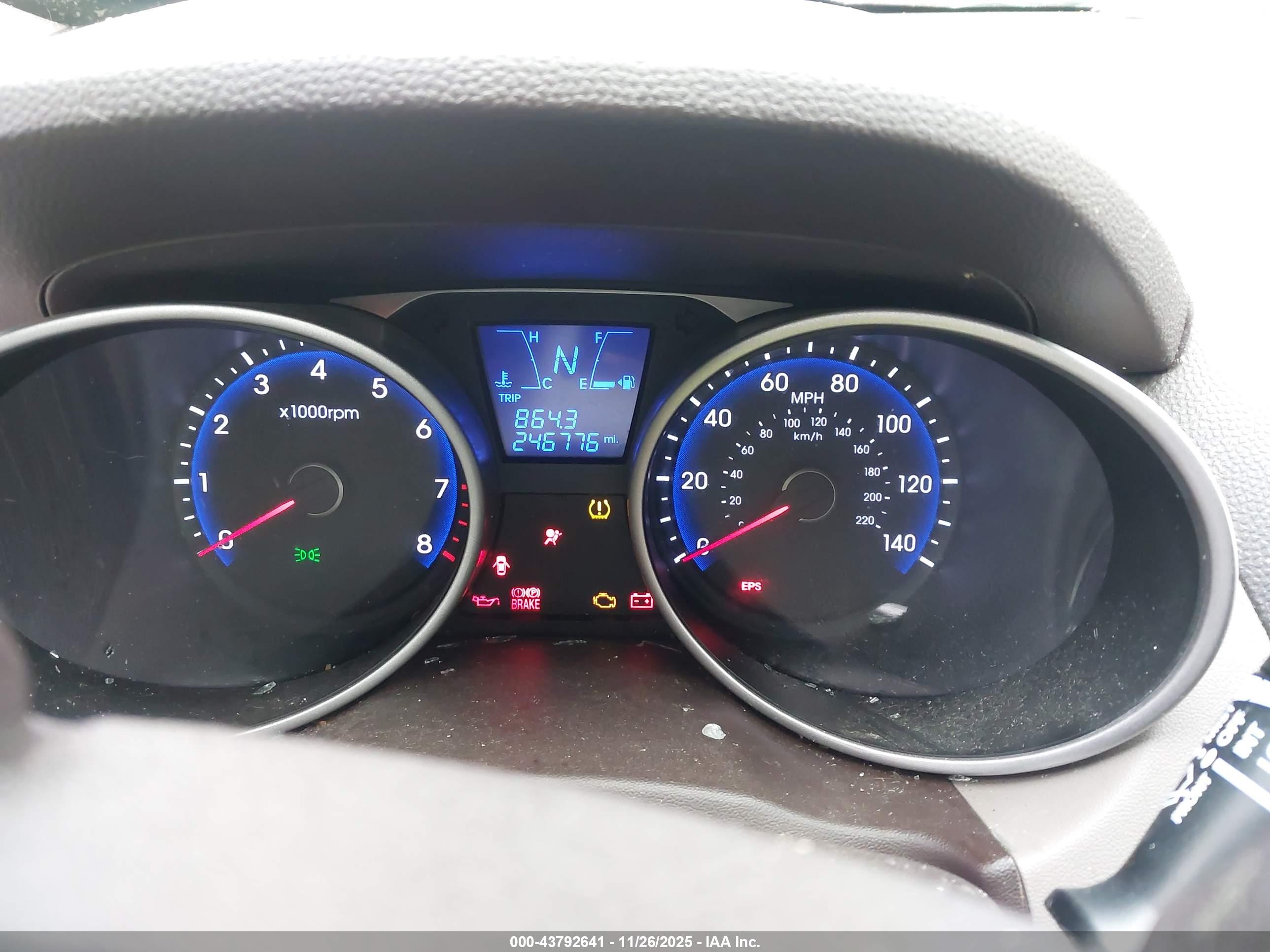 HYUNDAI TUCSON image 7