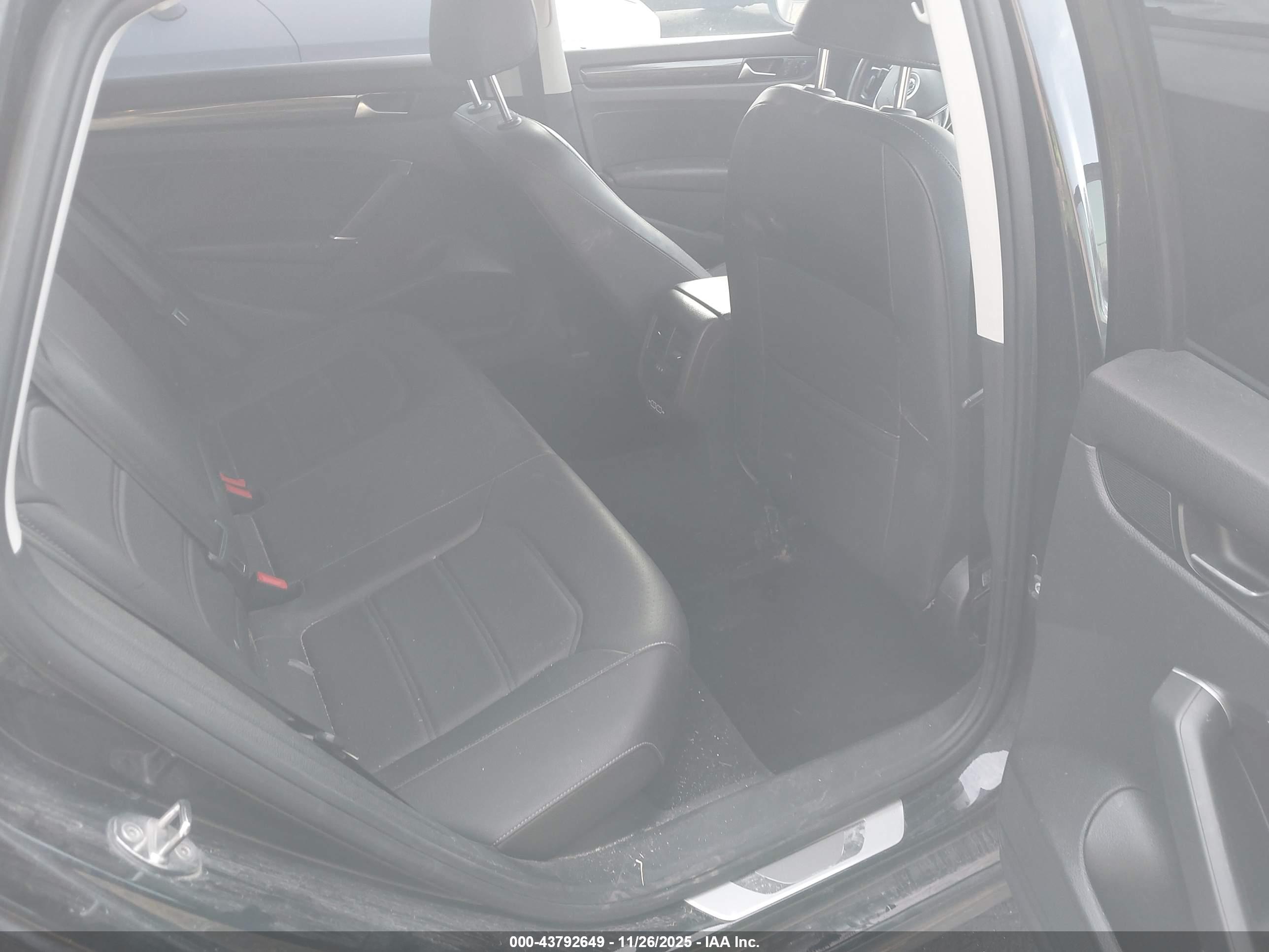 VOLKSWAGEN PASSAT image 8